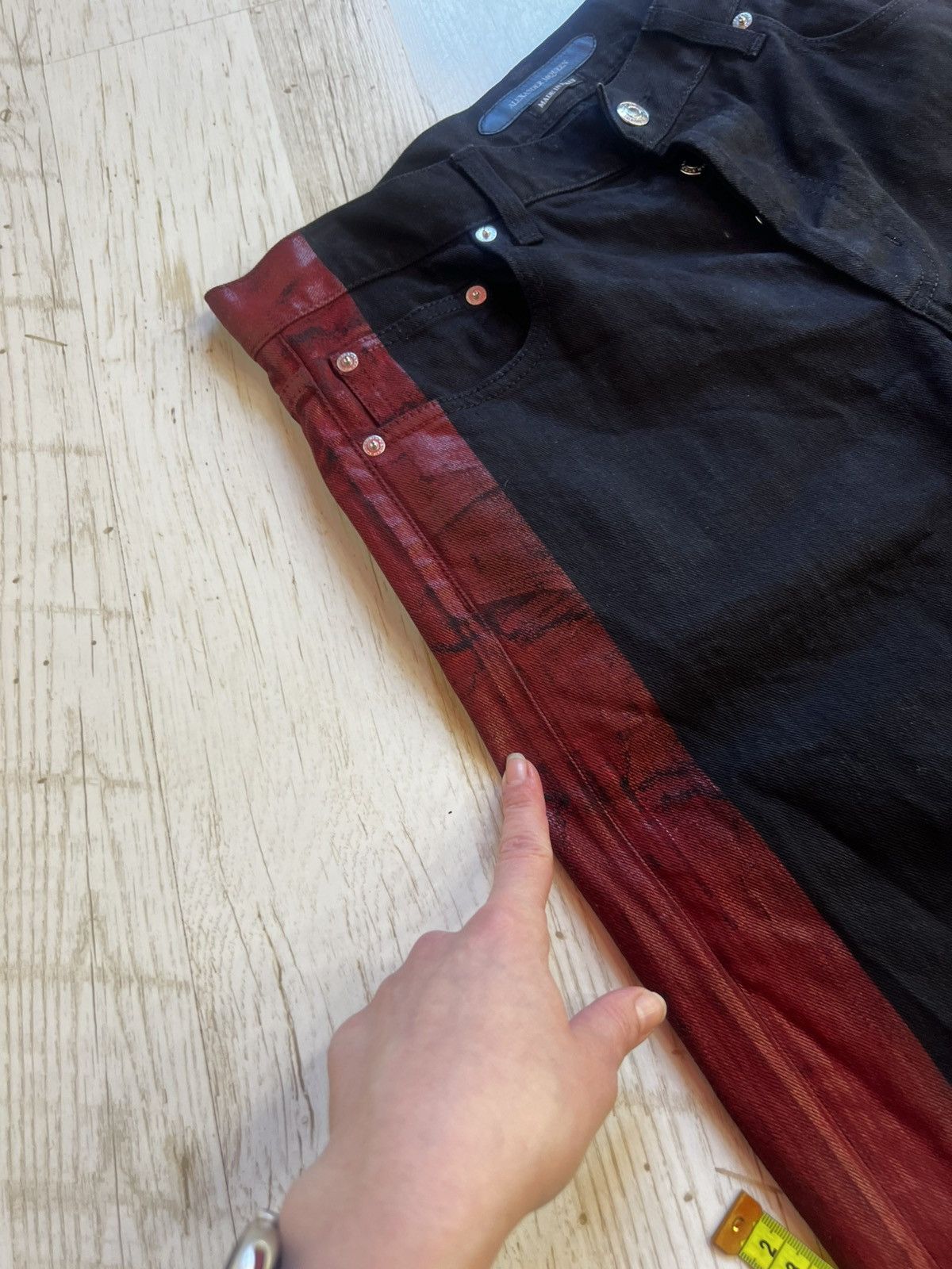 Alexander McQueen Alexander McQueen Black Jeans Red Side Stripe Taped Denim Size US 32 / EU 48 - 15 Thumbnail