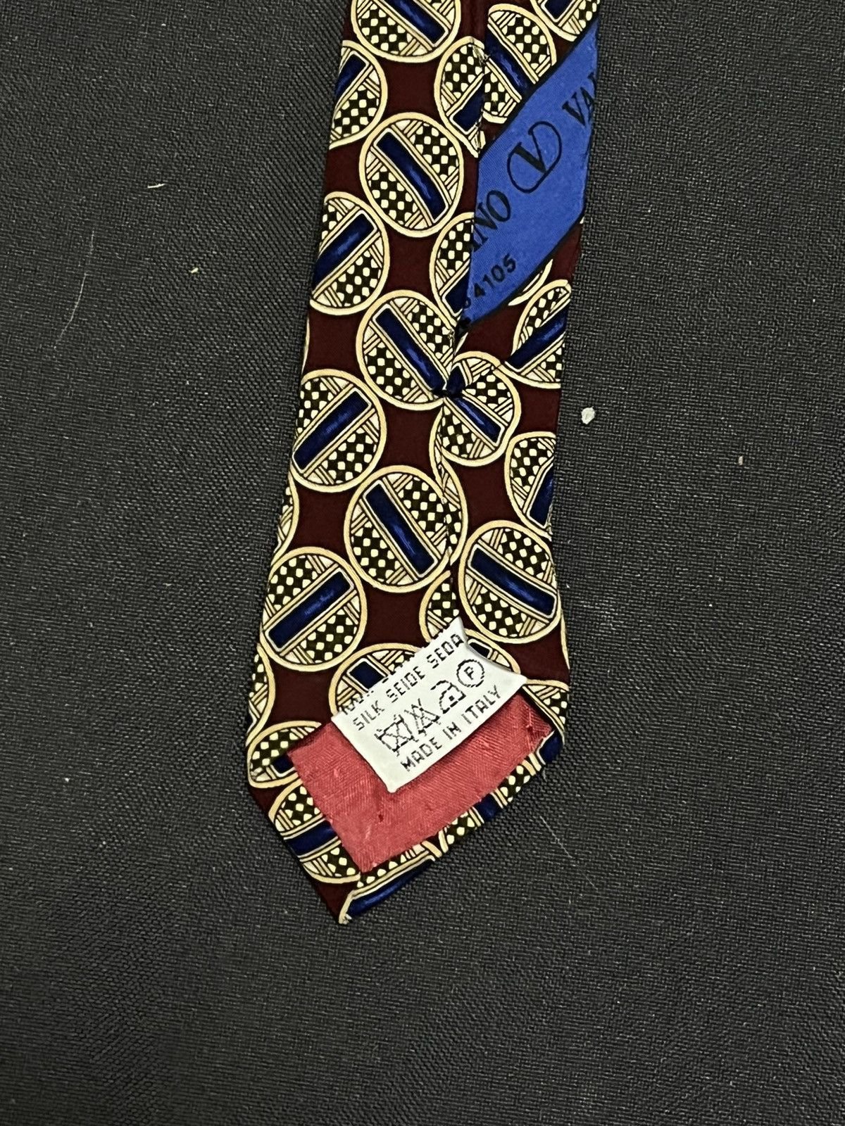 Valentino × Vintage Very old and rare valentino tie Size ONE SIZE - 4 Thumbnail