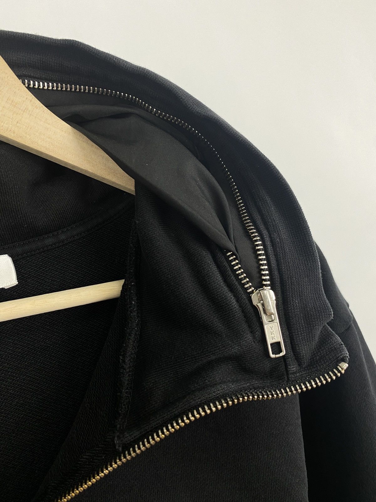 Alexander McQueen Y2K Alexander McQueen Zipped Collar Black Hoodie Rare Retro Size US S / EU 44-46 / 1 - 7 Thumbnail