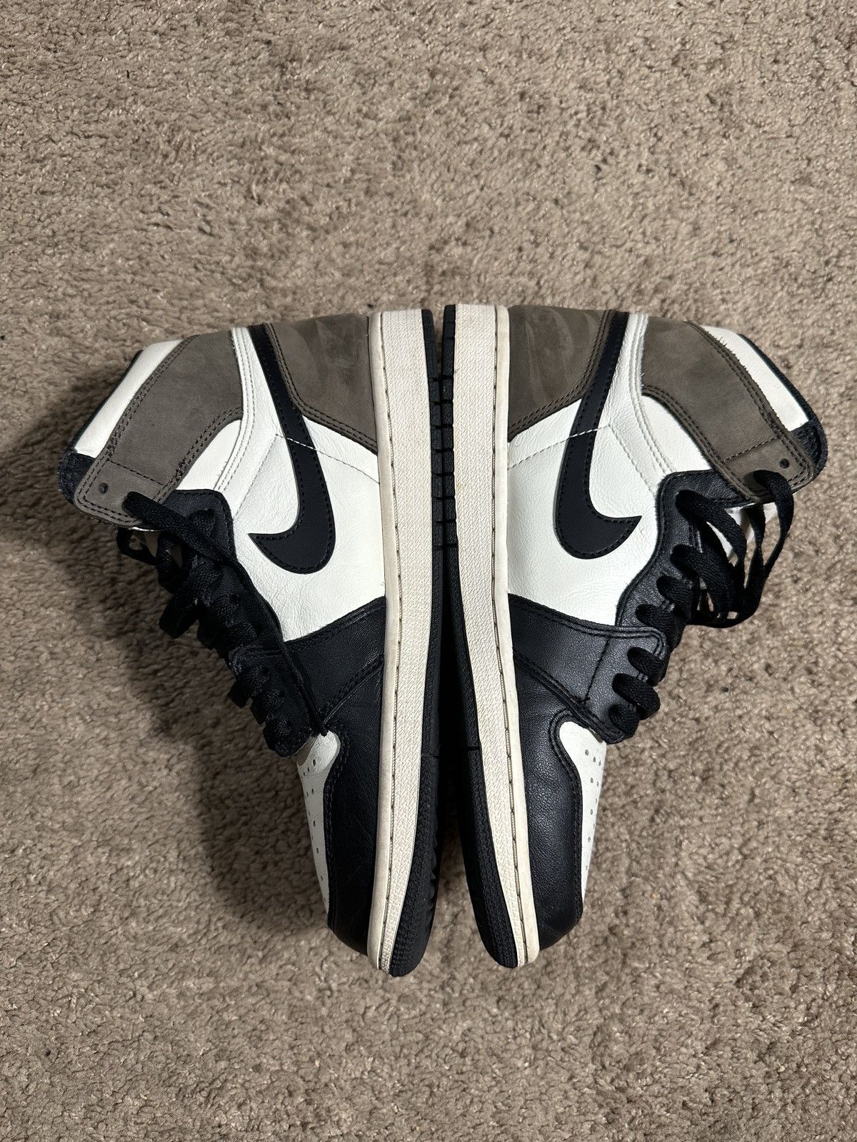 Jordan Brand × Travis Scott Jordan 1 Mocha Size US 8 / EU 41 - 3 Thumbnail