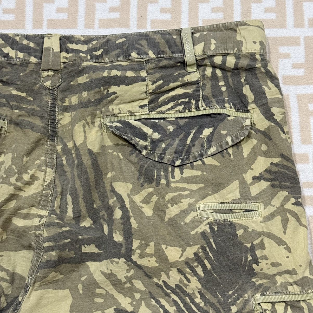 C.P. Company Cp Company Hawaii Cargo Shorts Size US 33 - 4 Thumbnail