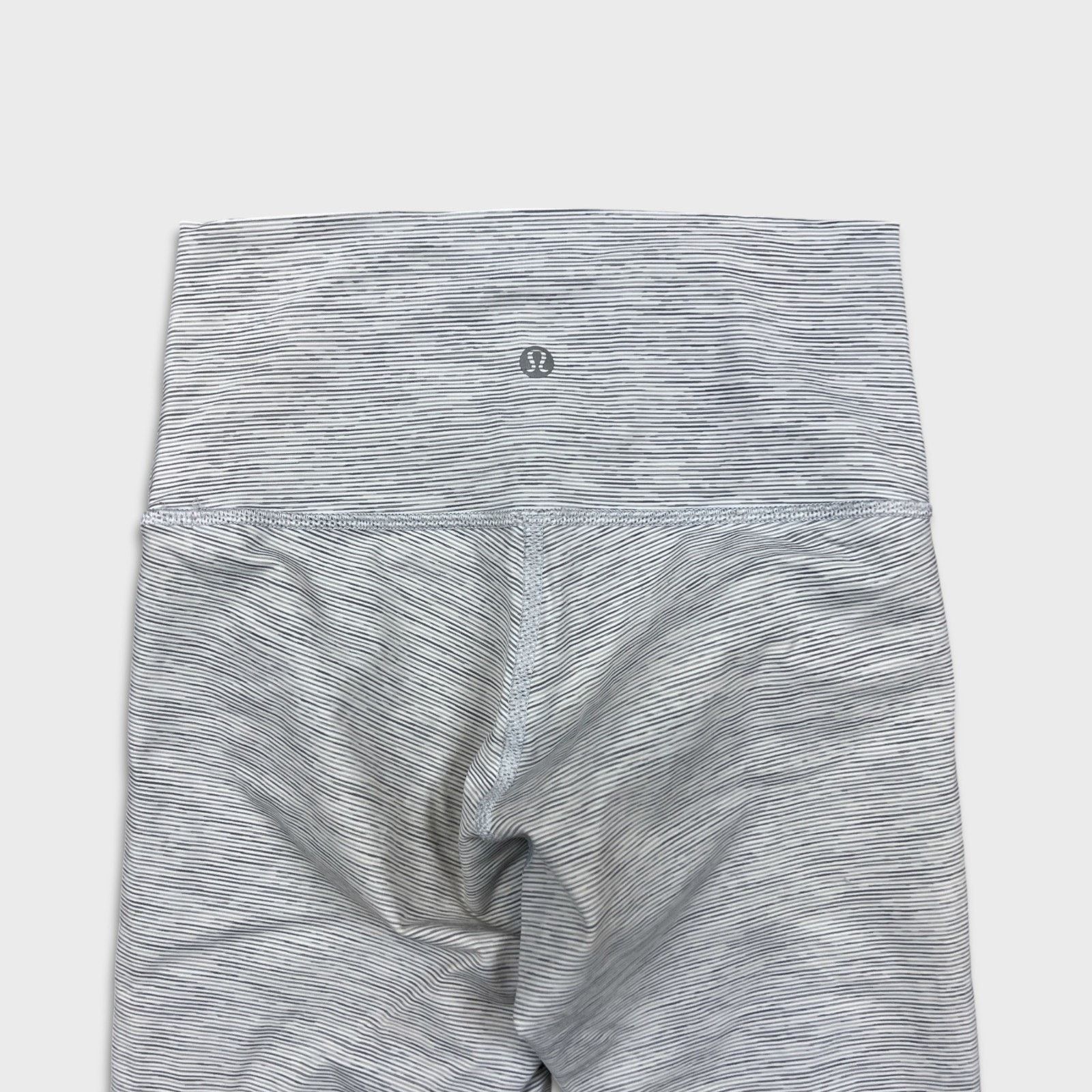 Lululemon Lululemon Wunder Under High-Rise Tight 25" *Luxtreme Size 4 Size 27" / US 4 / IT 40 - 6 Thumbnail