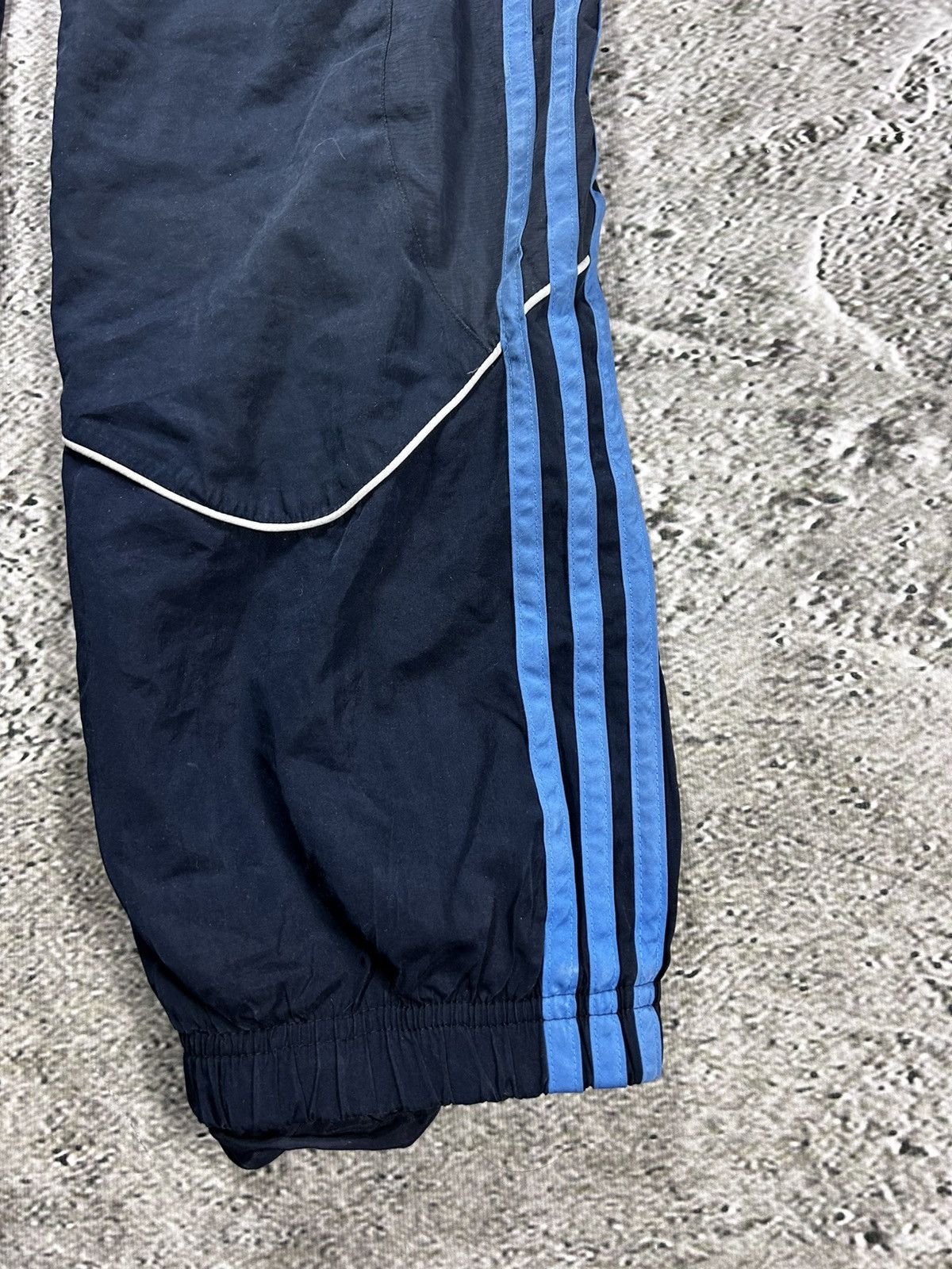 Adidas × Vintage Adidas vintage navy track pants small logo 2000s Size US 28 / EU 44 - 5 Thumbnail