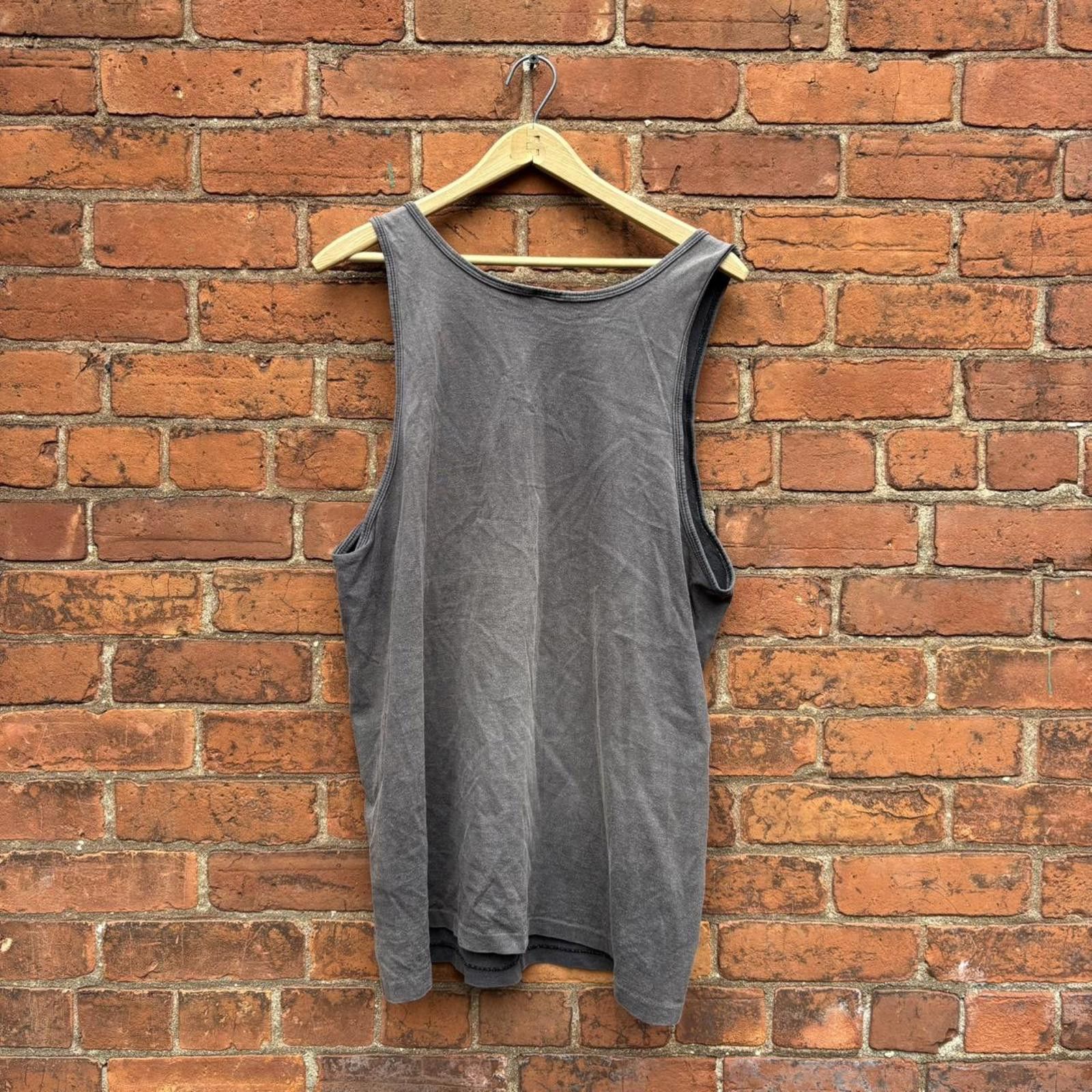 Designer vintage taz beach bum tank top 1994 L Size US L / EU 52-54 / 3 - 6 Thumbnail
