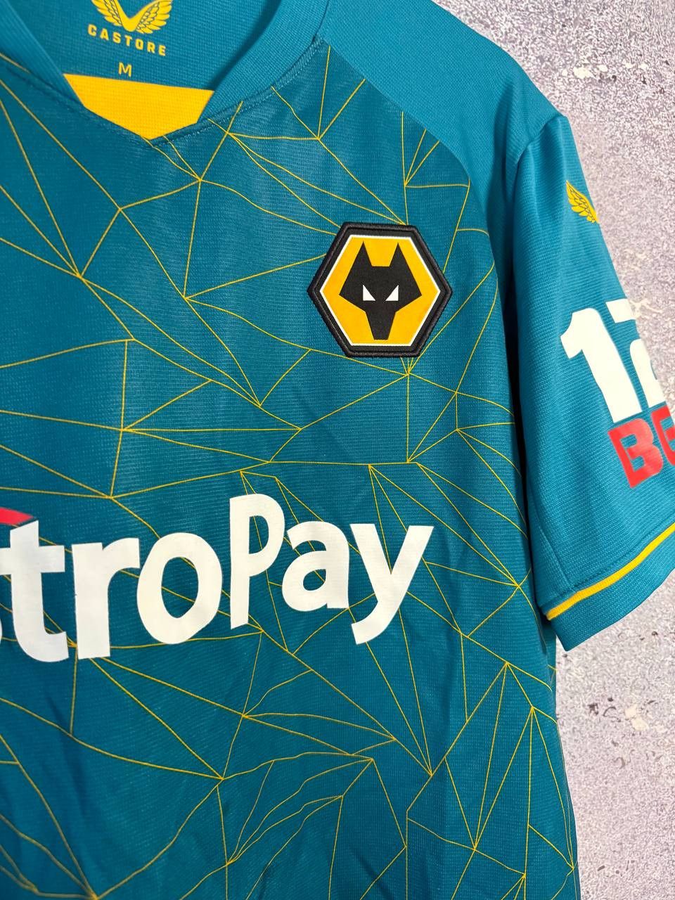 Castore × Vintage Vintage Wolverhampton 2022/23 Castore Soccer Jersey Size US M / EU 48-50 / 2 - 7 Thumbnail