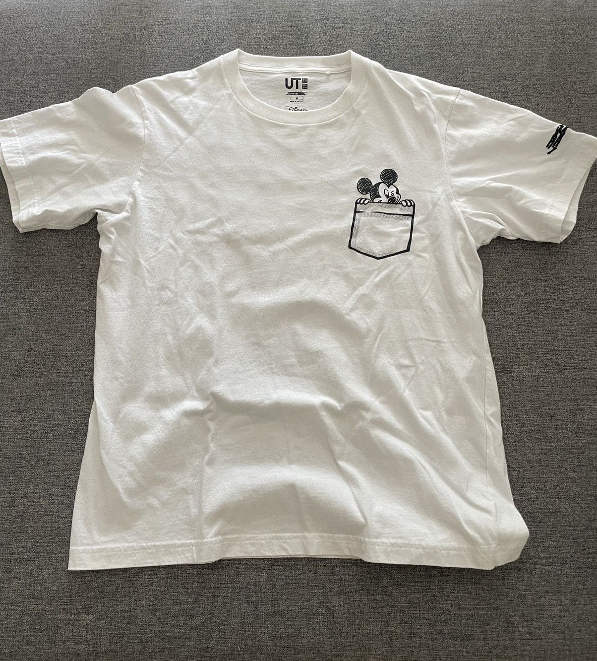 Disney × Joshua Vides × Uniqlo Uniqlo x Disney Size US M / EU 48-50 / 2 - 1 Thumbnail