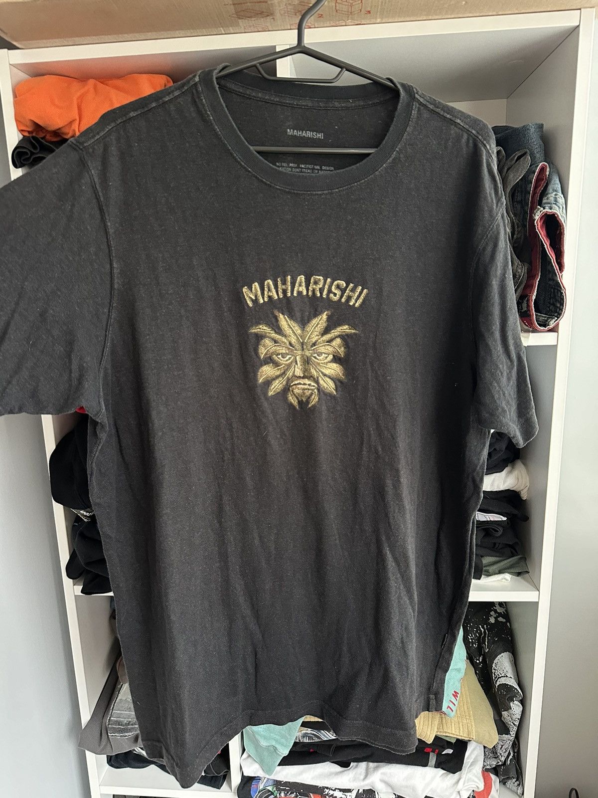 Maharishi 🔥MAHARISHI SHINOBI EMBROIDERED CENTRE LOGO T-SHIRT🔥 Size US M / EU 48-50 / 2 - 2 Thumbnail