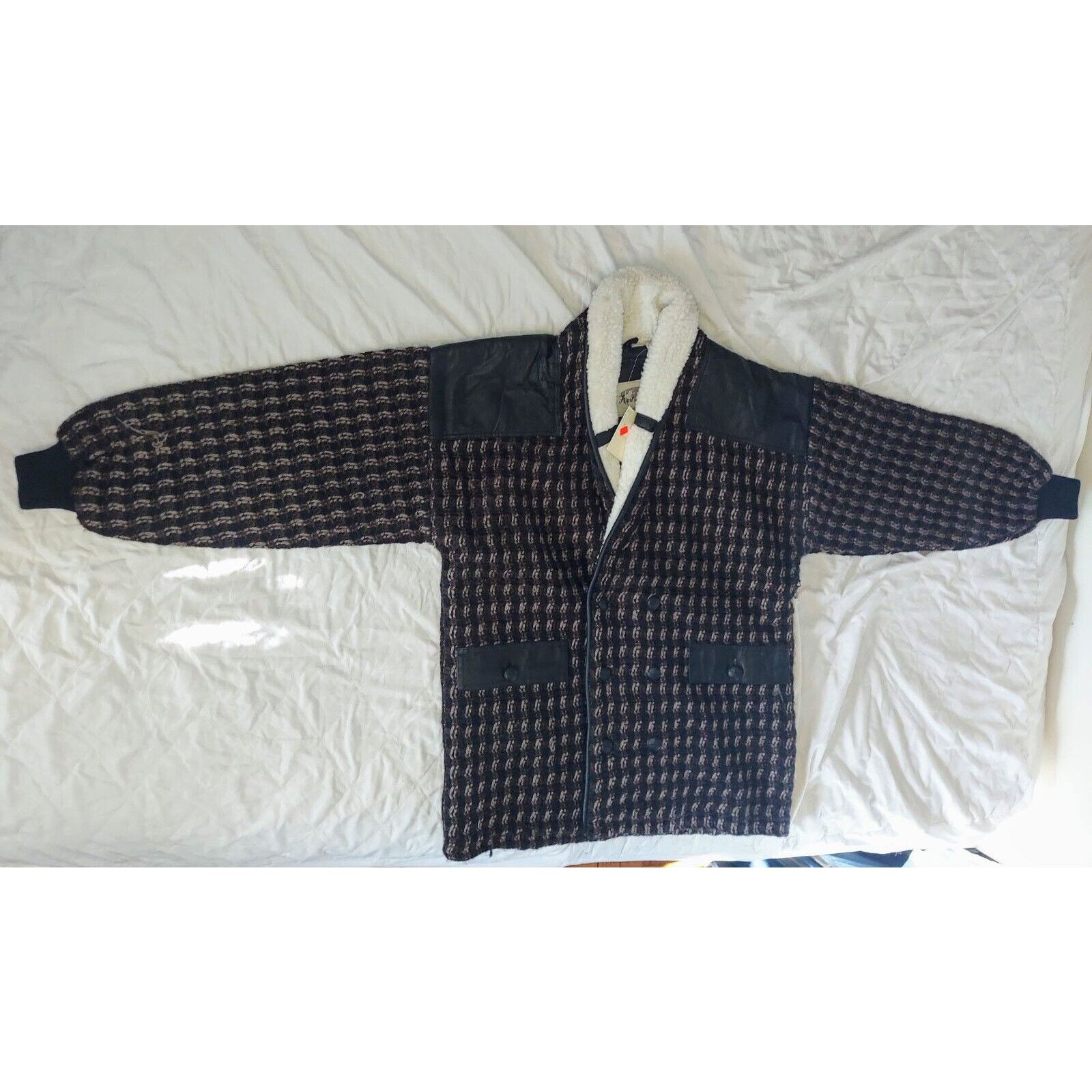 First MFG Co. first class 100% acrylic with genuine leather trim jacket Size US M / EU 48-50 / 2 - 3 Thumbnail