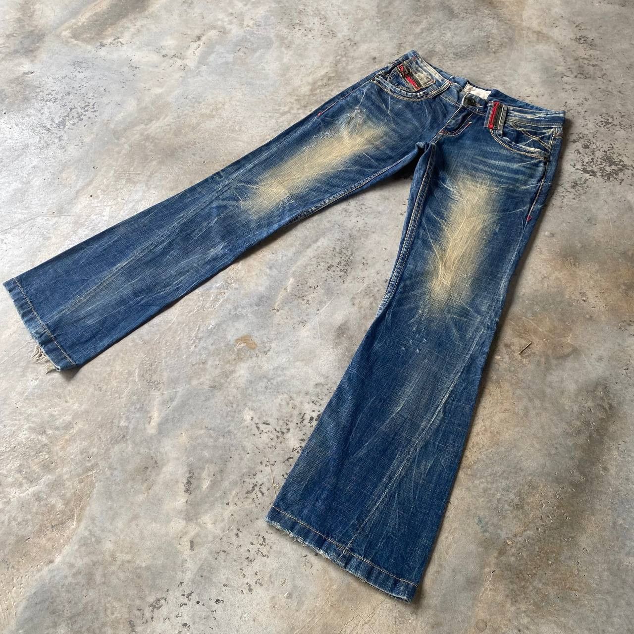 Japanese Brand VINTAGE LOLITA FLARED MUD-WASH RUSTY CLAWMARKS TWISTED SEAM Size US 29 - 4 Thumbnail