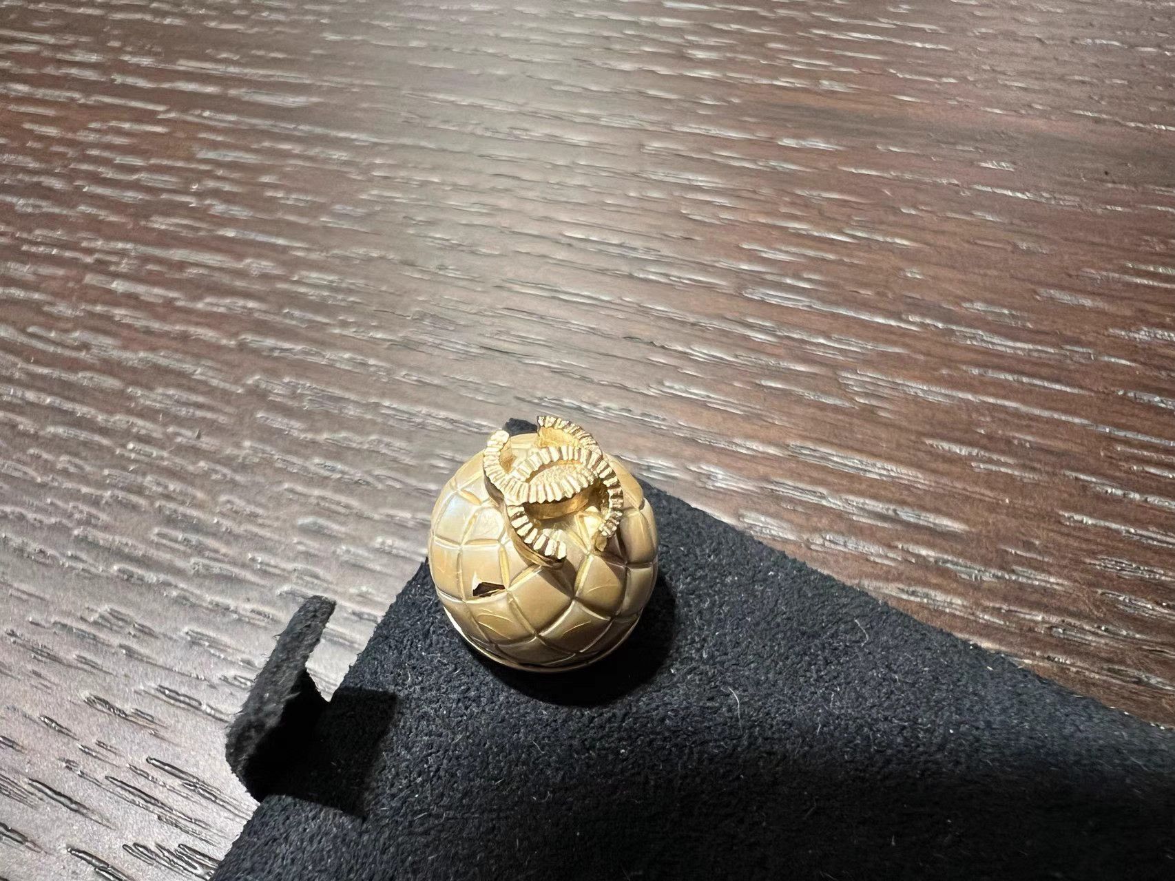 Chanel CHANEL Gold Ball Double C Earrings K1 Size ONE SIZE - 3 Thumbnail