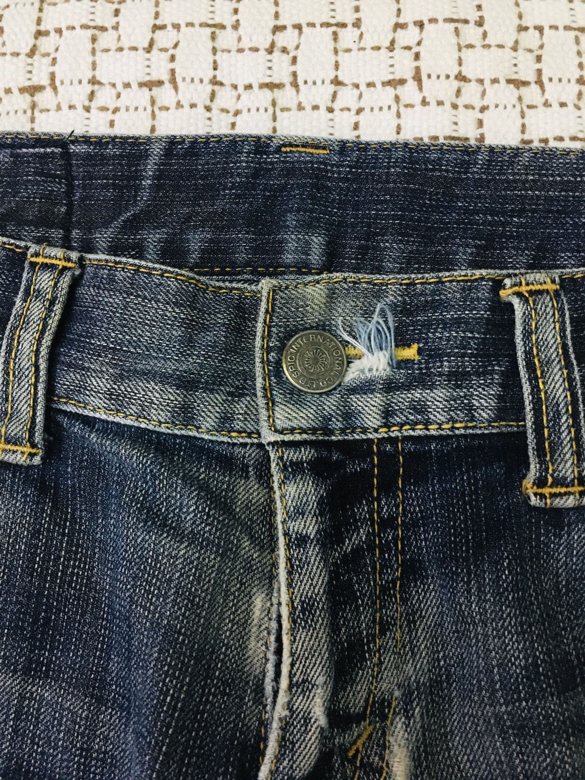 Tornado Mart Tornardo Mart Distressed Flare Jeans (18) Size US 31 - 8 Thumbnail