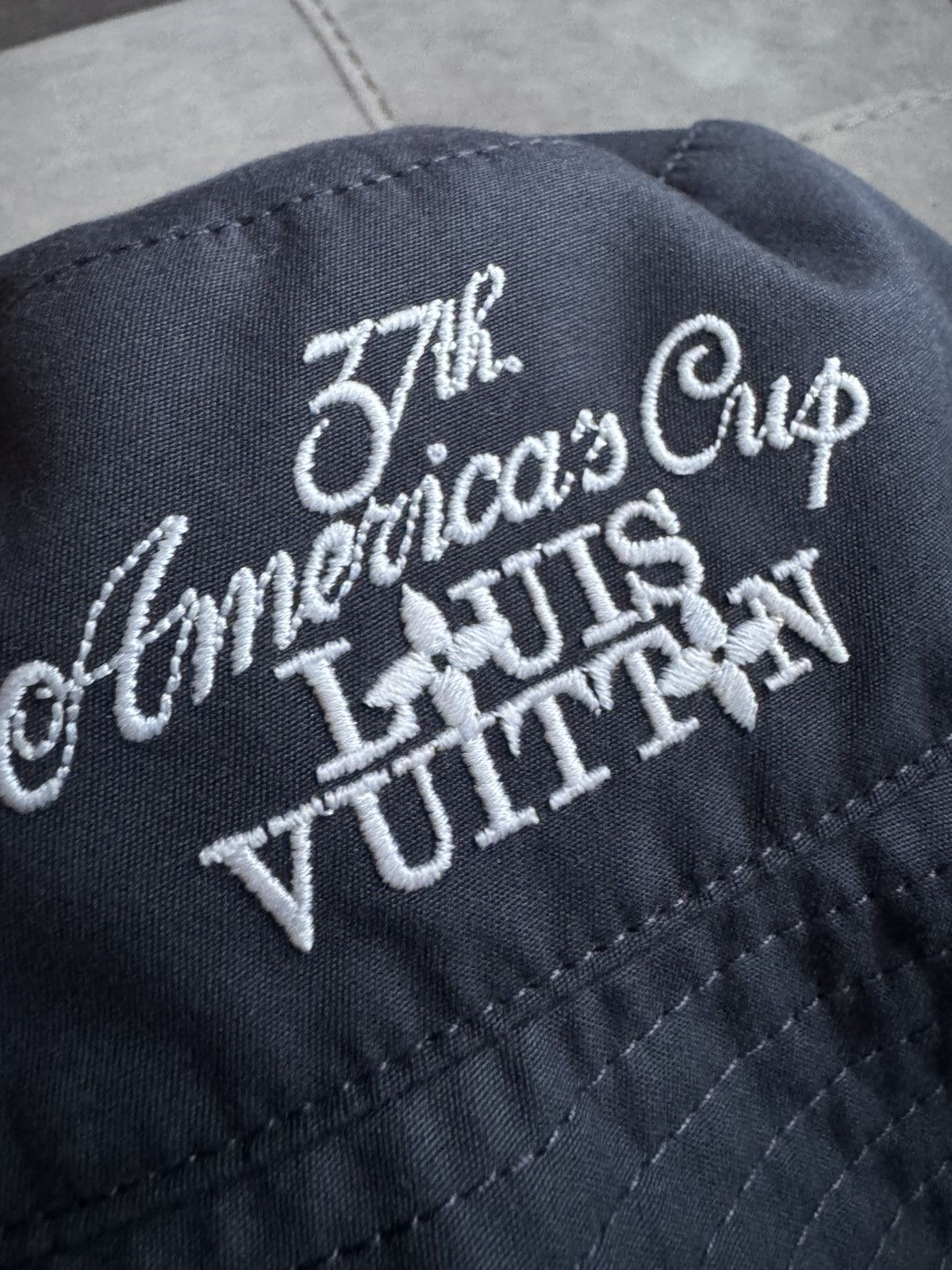 Louis Vuitton LOUIS VUITTON reversible bucket hat study description photos Size ONE SIZE - 23 Thumbnail