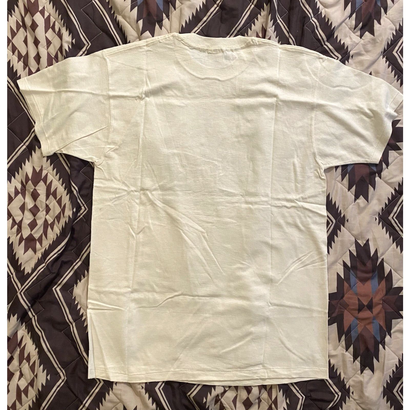 Delta VINTAGE Delta T-Shirt 90s Butterfly Art Ivory L Men's Short Sleeve Crew Neck Deadstock NWOT Single Stitch Shirt Size US L / EU 52-54 / 3 - 3 Thumbnail