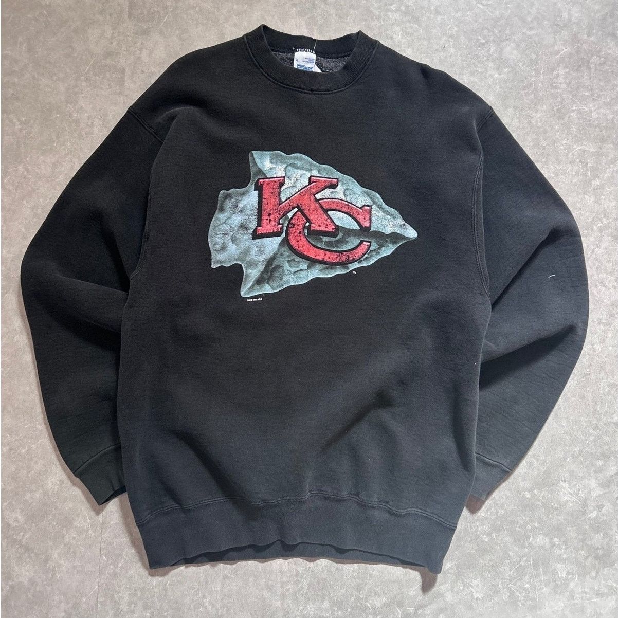 Salem Sportswear 90s Vintage Kansas City Chiefs Arrowhead Black Crewneck -XL Size US XL / EU 56 / 4 - 1 Thumbnail
