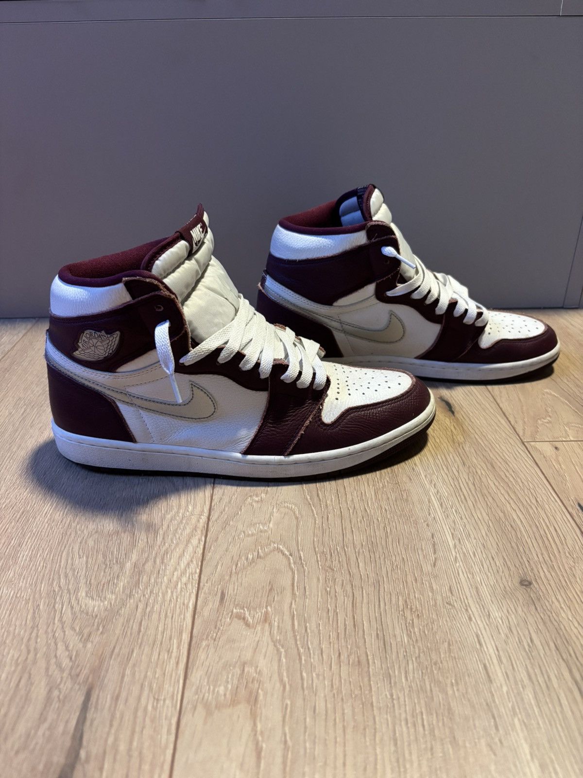 Jordan Brand Retro Jordan 1 High “Bordeaux” Size US 10.5 / EU 43-44 - 1 Thumbnail
