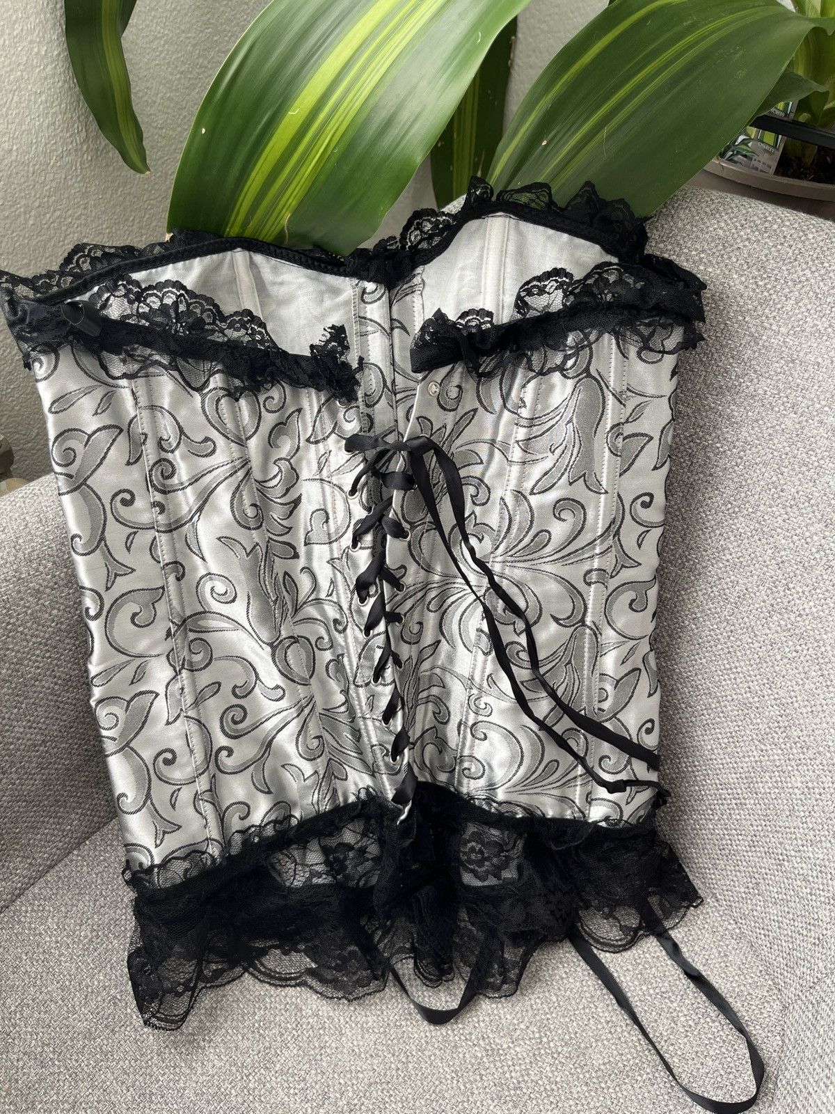 Japanese Brand Beautiful boned corset with lace trim M Size M / US 6-8 / IT 42-44 - 4 Thumbnail