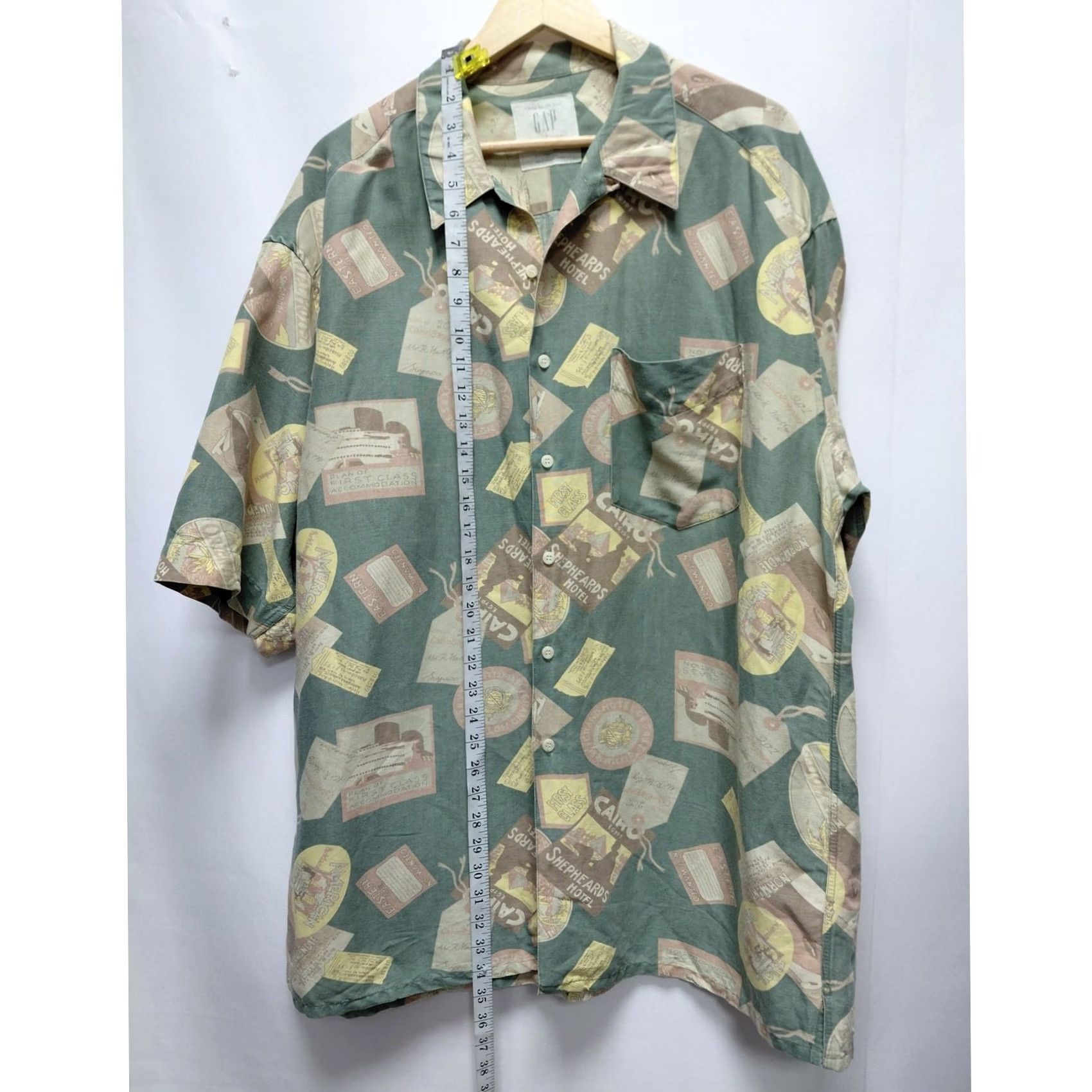 Gap VINTAGE GAP Linen Rayon Short Sleeve Button-Down Shirt Abstract Print Size L Green Mens Casual 1990s Travel Front Chest Pocket Button Front Size US L / EU 52-54 / 3 - 4 Thumbnail