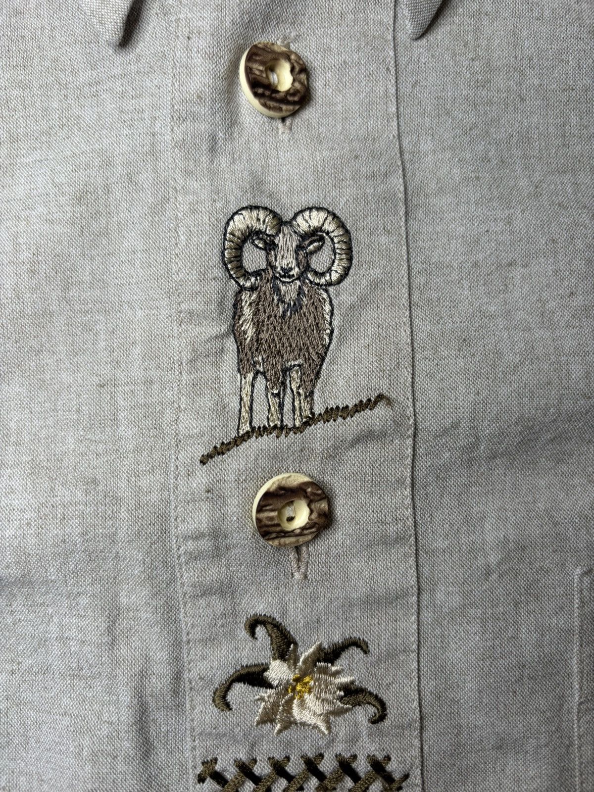 Other Jean Chatel Landhaus beige embroidery button up Size US M / EU 48-50 / 2 - 4 Thumbnail