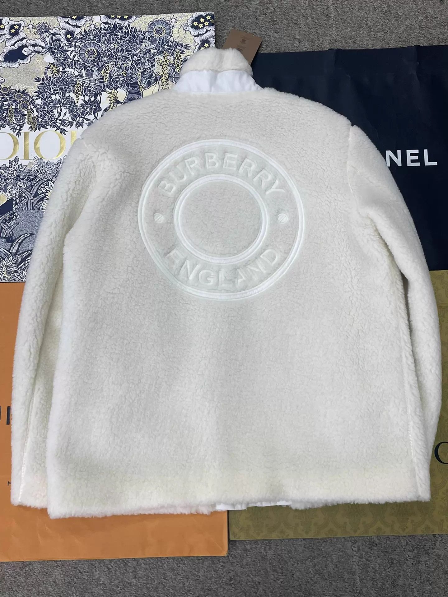 Burberry Burberry White Teddy Coat UK10 New Size M / US 6-8 / IT 42-44 - 3 Thumbnail
