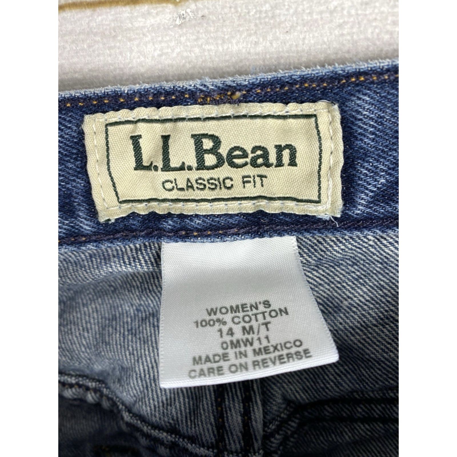 Vintage VINTAGE L.L. Bean Jeans Women 14 M/T Blue Classic Fit High Rise Straight Leg 90s VTG Mom Mens Womens Girls? Size 36" / US 14 / IT 50 - 4 Thumbnail