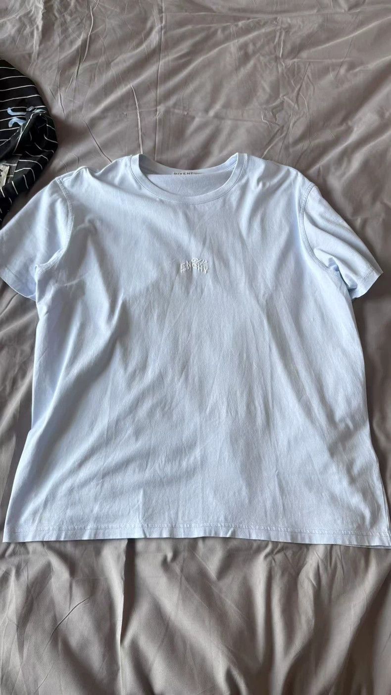 Givenchy Givenchy White Short Sleeve Size US L / EU 52-54 / 3 - 1 Thumbnail