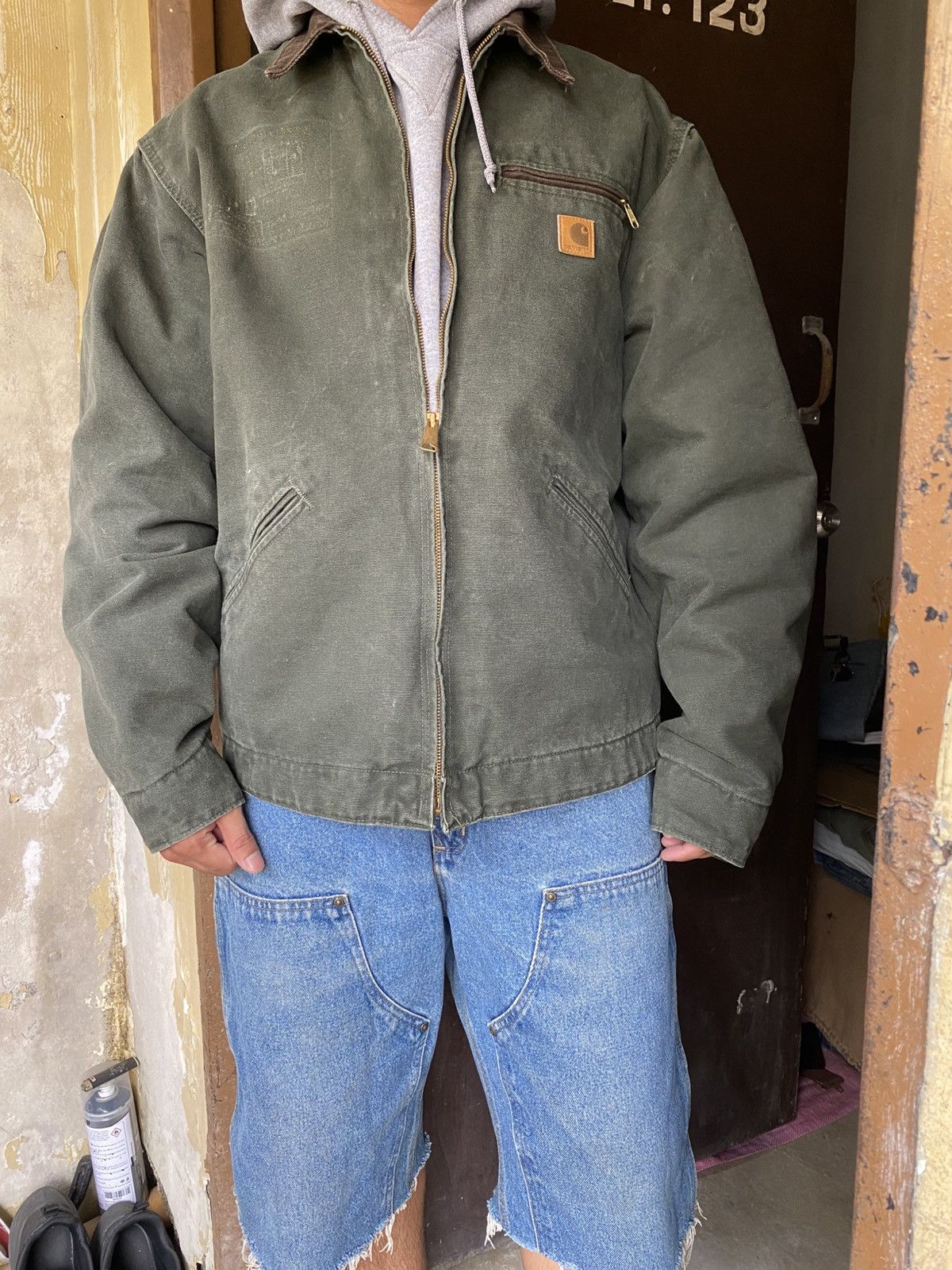 Carhartt The Iconic Carhartt Detroit Jacket J97 MOS green cut tag Size US XL / EU 56 / 4 - 9 Thumbnail