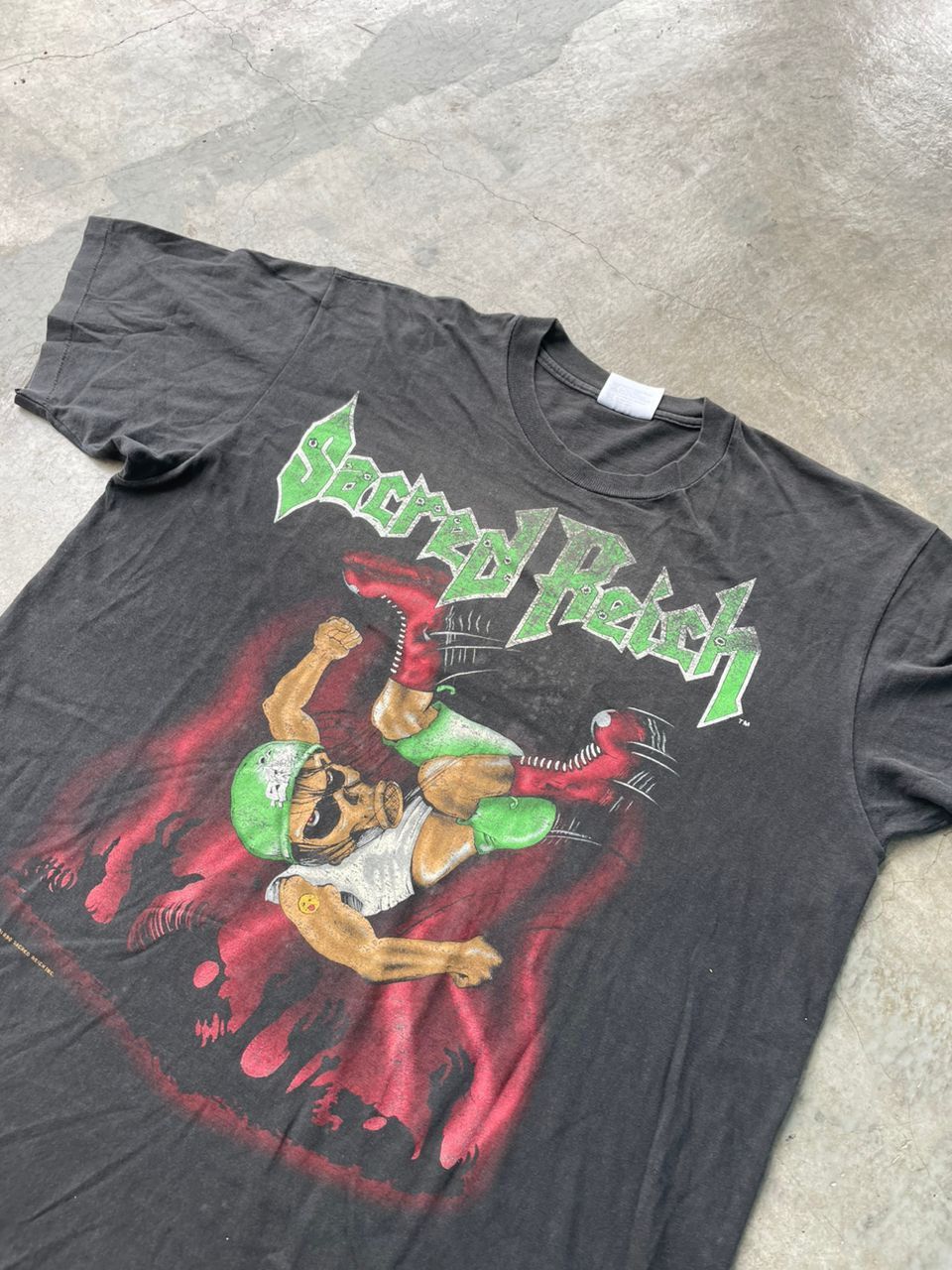 Band Tees Vintage 90s Sacred Reich World Tour Thrash Metal Band Tees Size US L / EU 52-54 / 3 - 5 Thumbnail