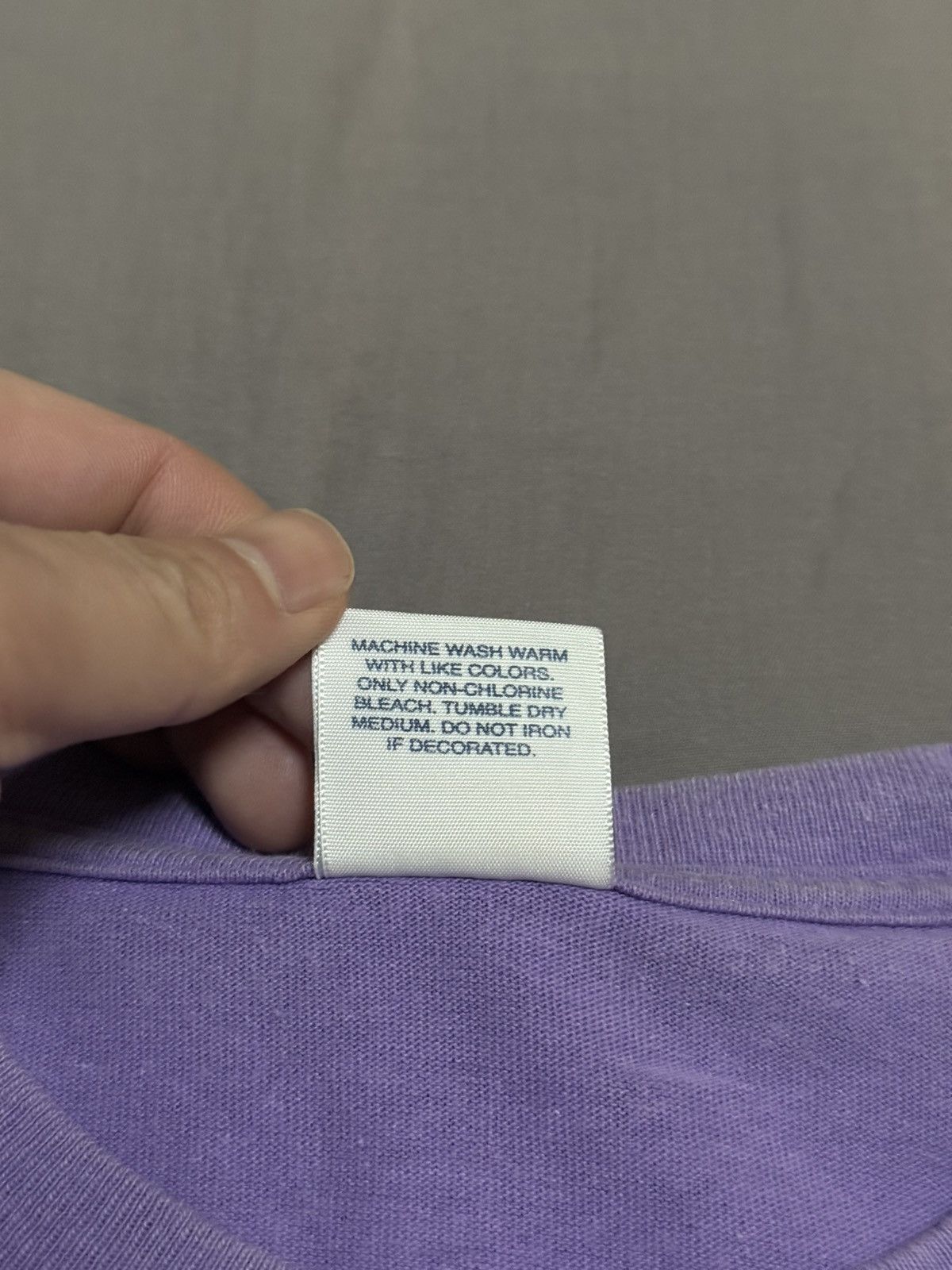 Supreme Supreme 2006 Lakers yellow on purple box logo tee Size US L / EU 52-54 / 3 - 5 Thumbnail