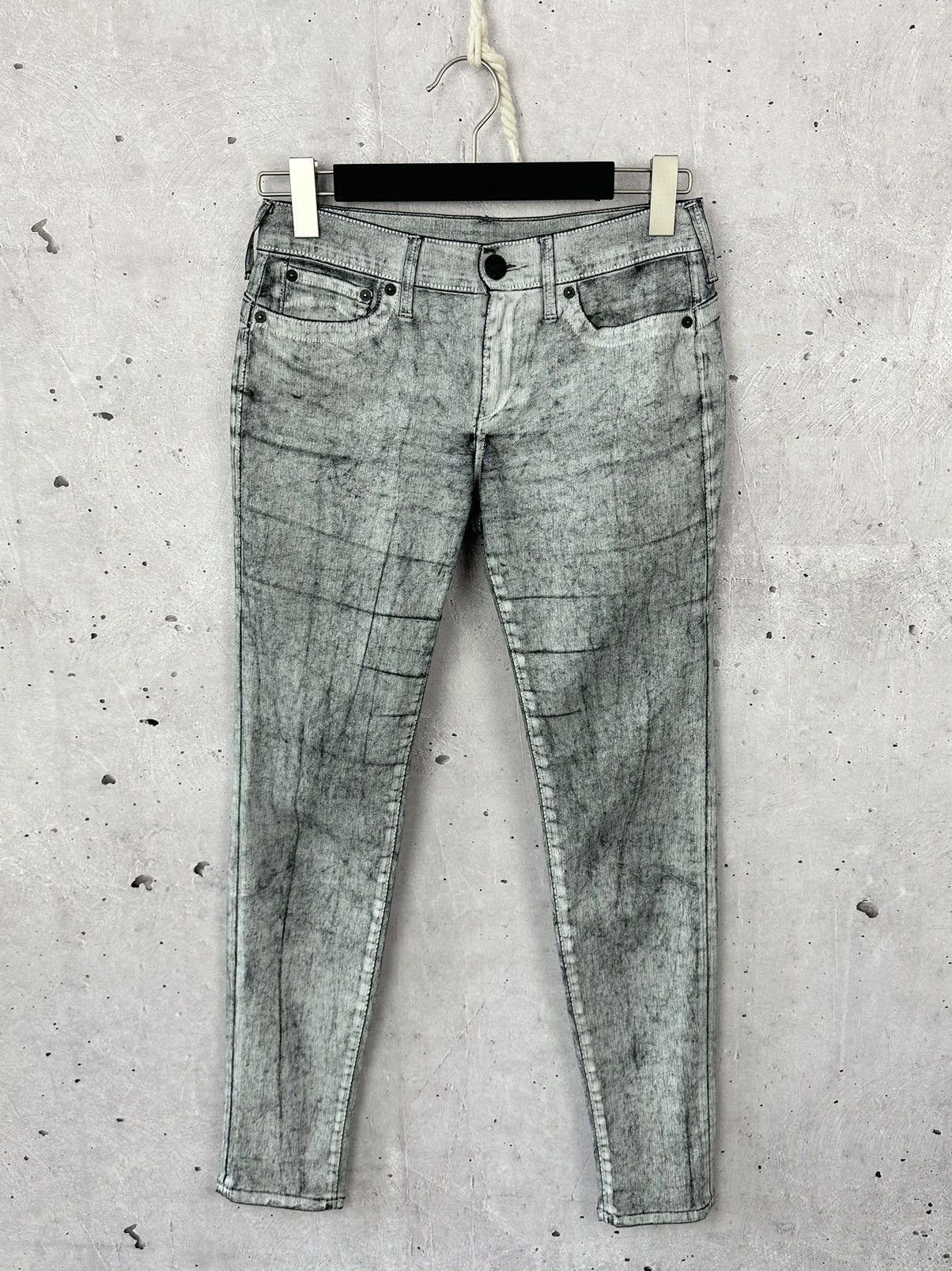 True Religion True Religion Chrissy Worn Paint Made in Italy Women’s Pants Size 28" / US 6 / IT 42 - 2 Thumbnail