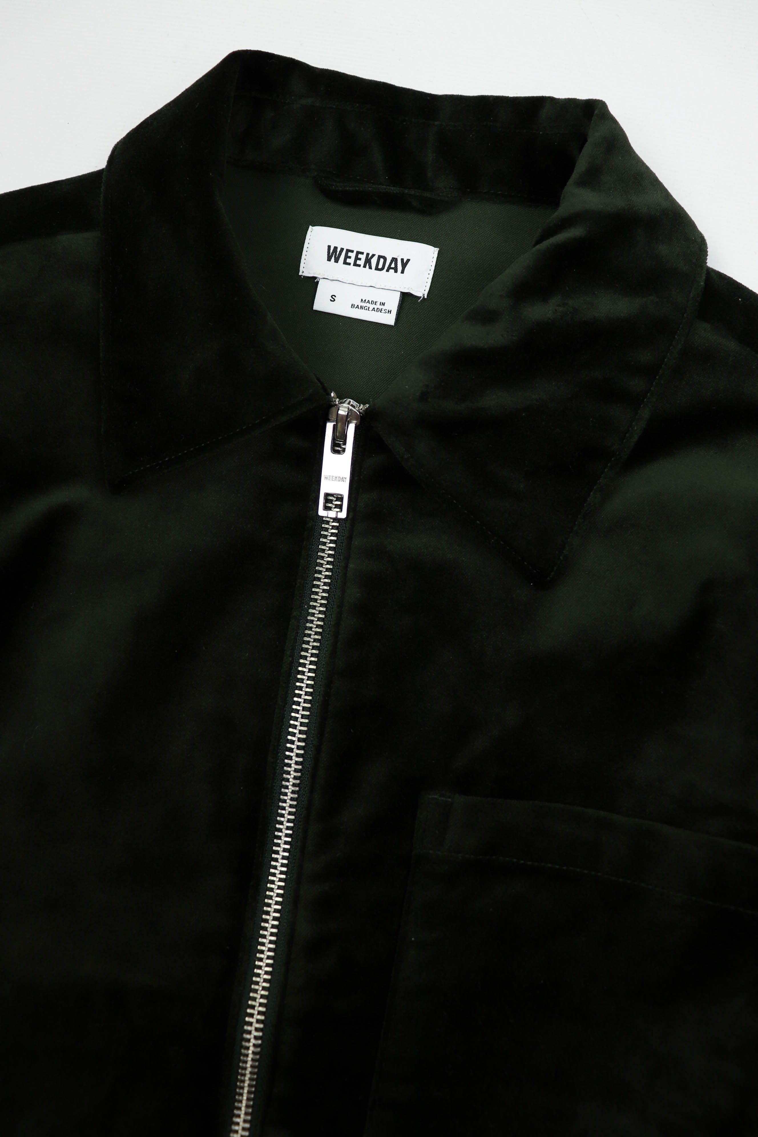 Weekday WEEKDAY Ahmed Emerald Green Velour Cropped Overshirt Jacket Size US S / EU 44-46 / 1 - 7 Thumbnail