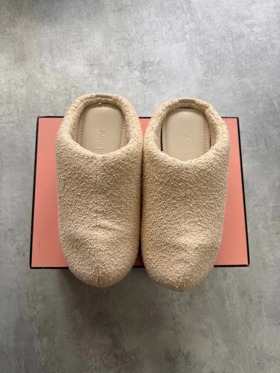 Acne Studios Acne Studios Beige Shearling Clogs Size US 6 / IT 36 - 2 Thumbnail