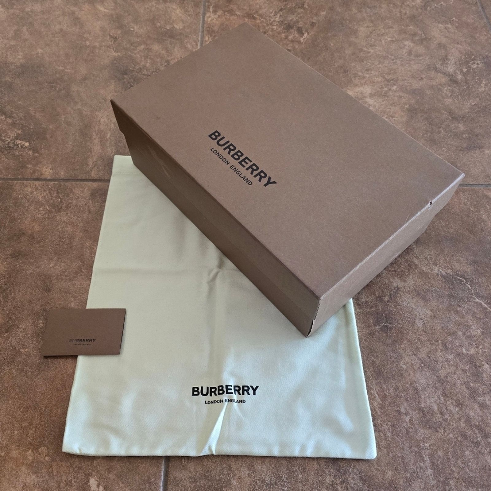 Burberry Chocolate Mint | BURBERRY | Storage 2 Bundle Size ONE SIZE - 1 Thumbnail