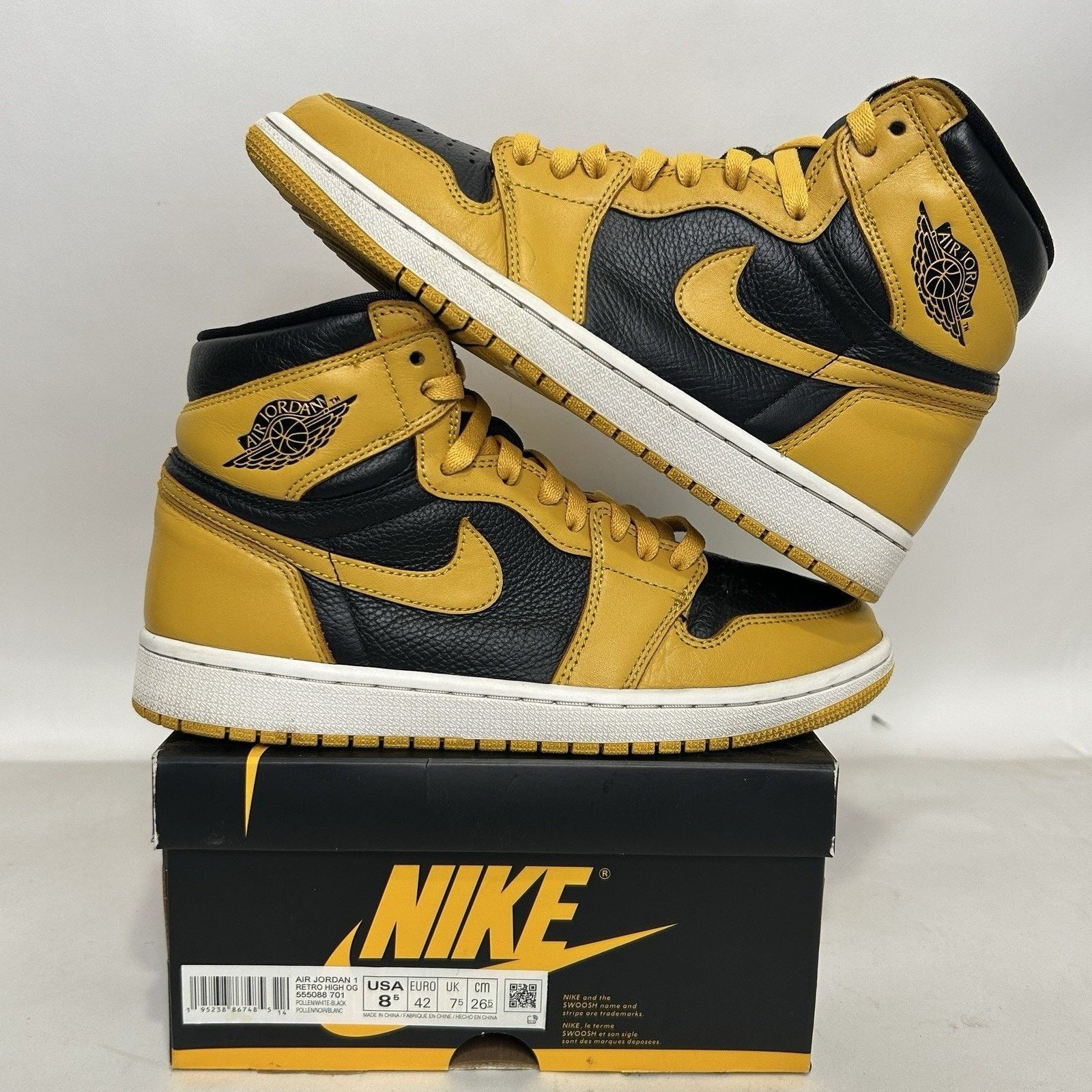Jordan Brand Nike Air Jordan 1 Retro High OG “Pollen” 555088-701 Size US 8.5 / EU 41-42 - 1 Thumbnail