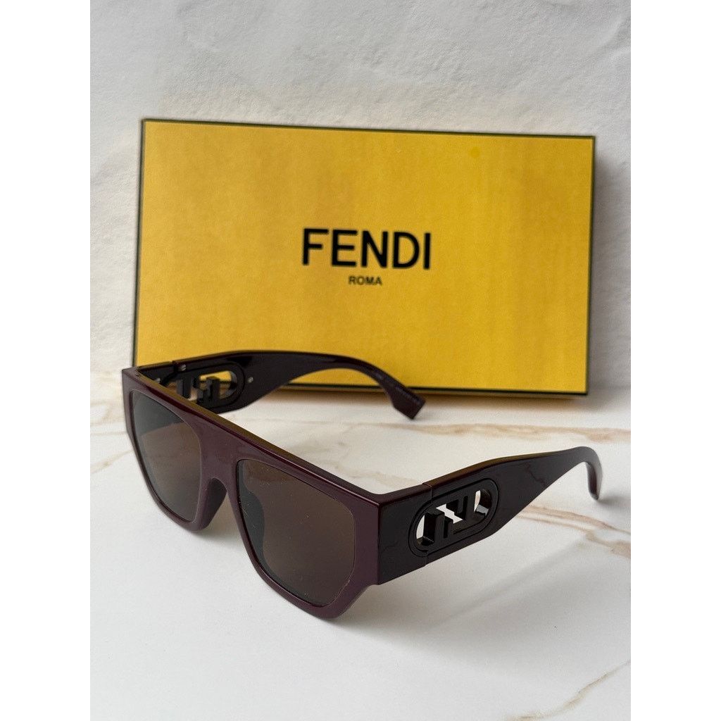 Fendi NEW Fendi FE40108U Burgundy Flat Top Sunglasses Size ONE SIZE - 4 Thumbnail