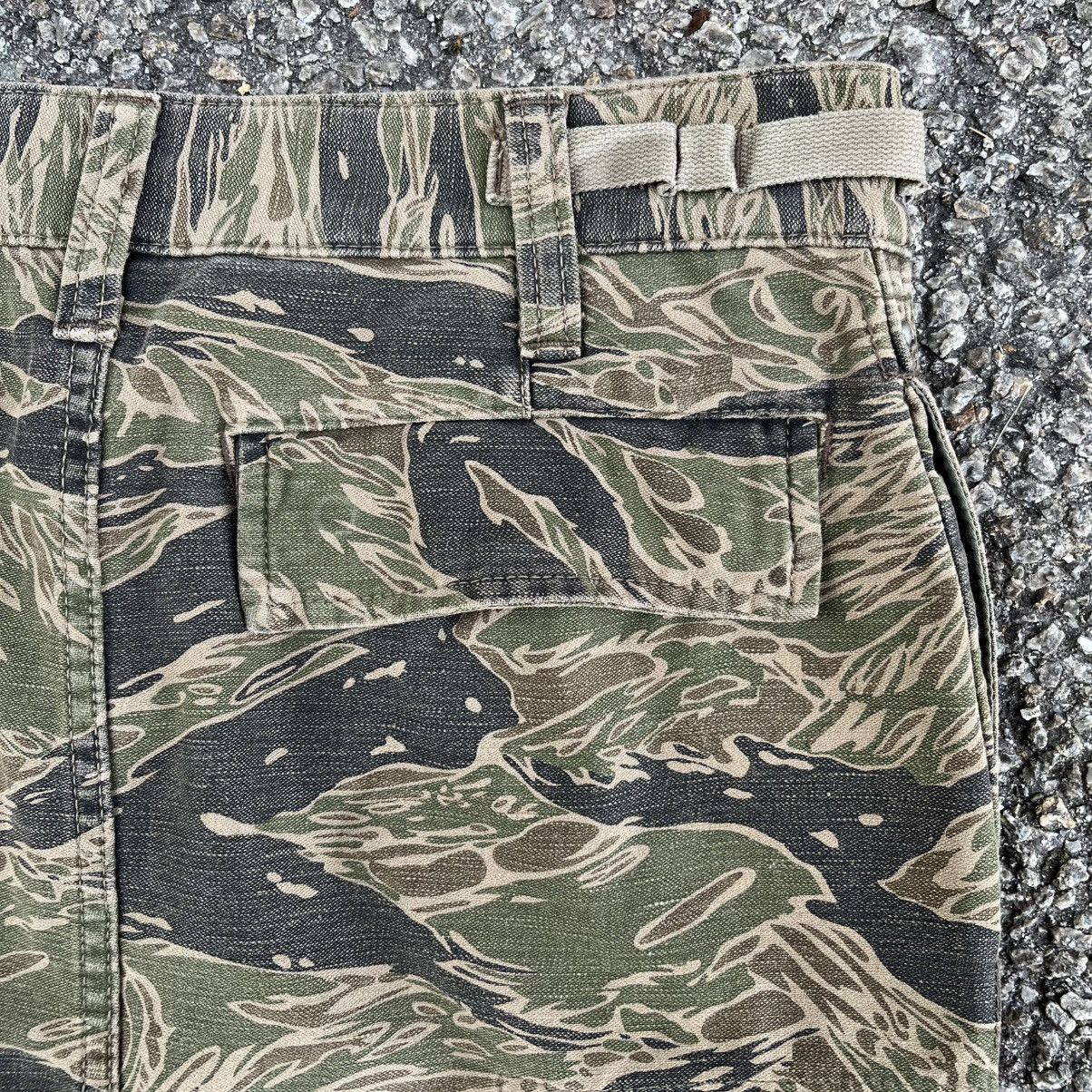 Hysteric Glamour RARE‼️Hysteric Glamour Camo Tiger Stripe Cargo Skirt RRL Size 30" / US 8 / IT 44 - 12 Thumbnail