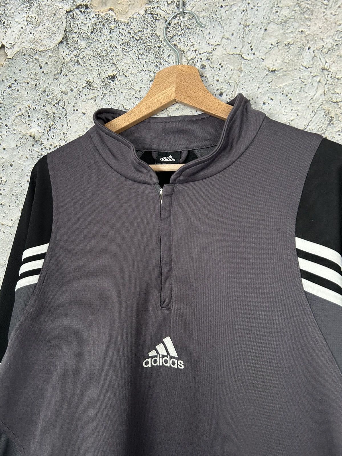 Adidas Vintage Adidas Sportswear Sweatshirt Football Jersey Retro Size US L / EU 52-54 / 3 - 3 Thumbnail