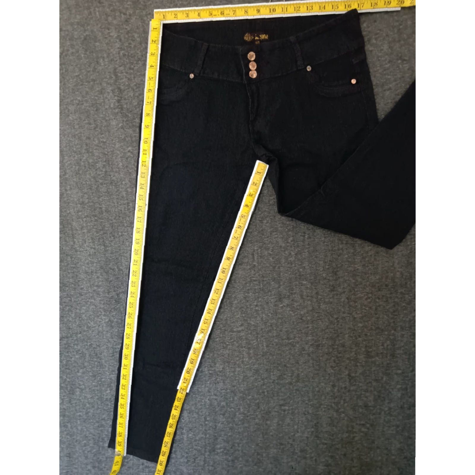 Vintage Unbranded Jeans 3 Button Closure Black Skinny Women's 19/20 Denim Jeans Black 30 Inseam 5-Pocket Slim Mid Rise 90s Theme Adult Women Size 40" / US 18 - 5 Thumbnail