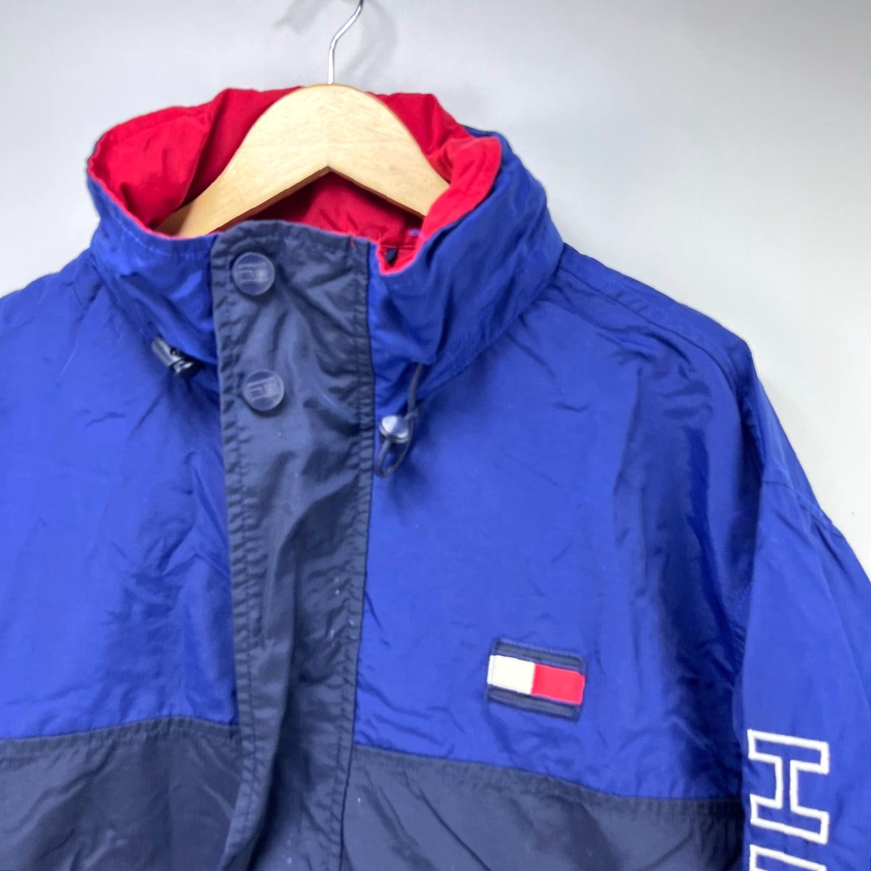 Tommy Hilfiger VINTAGE Tommy Hilfiger Windbreaker Hooded Jacket L Men Blue 90s Windbreaker Hooded Mens 90s Tommy Hilfiger Windbreaker Jacket L Blue Mens Size US L / EU 52-54 / 3 - 3 Thumbnail