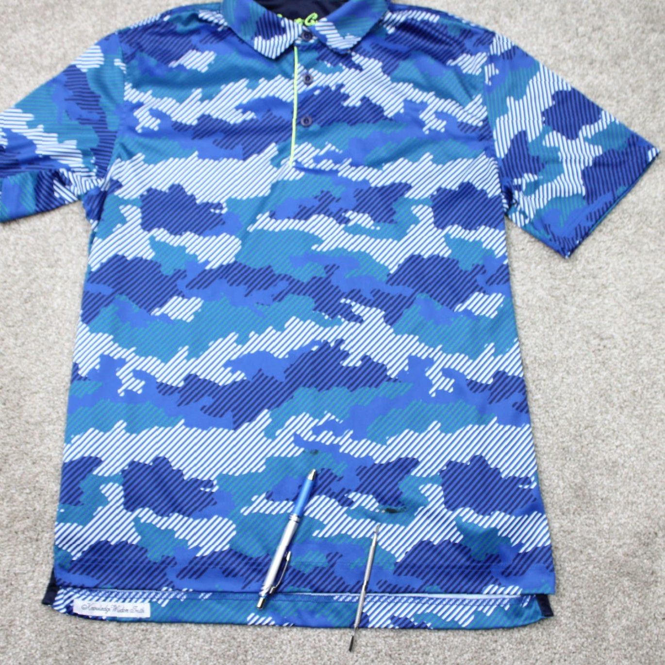 Robert Graham Robert Graham Polo Shirt Men Medium Blue Camouflage Classic Fit Polo Shirt Mens Blue Camouflage 90s? Size US M / EU 48-50 / 2 - 6 Thumbnail