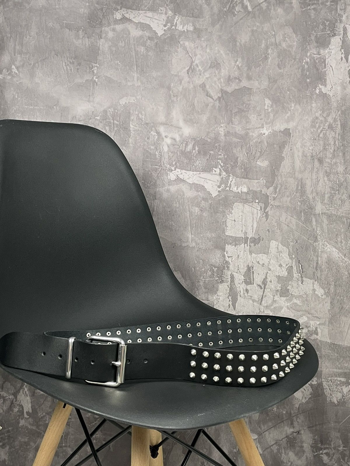Japanese Brand × Vintage Vintage Japanese Y2K Rhinestones Studded Real Leather Belt Size ONE SIZE - 1 Thumbnail
