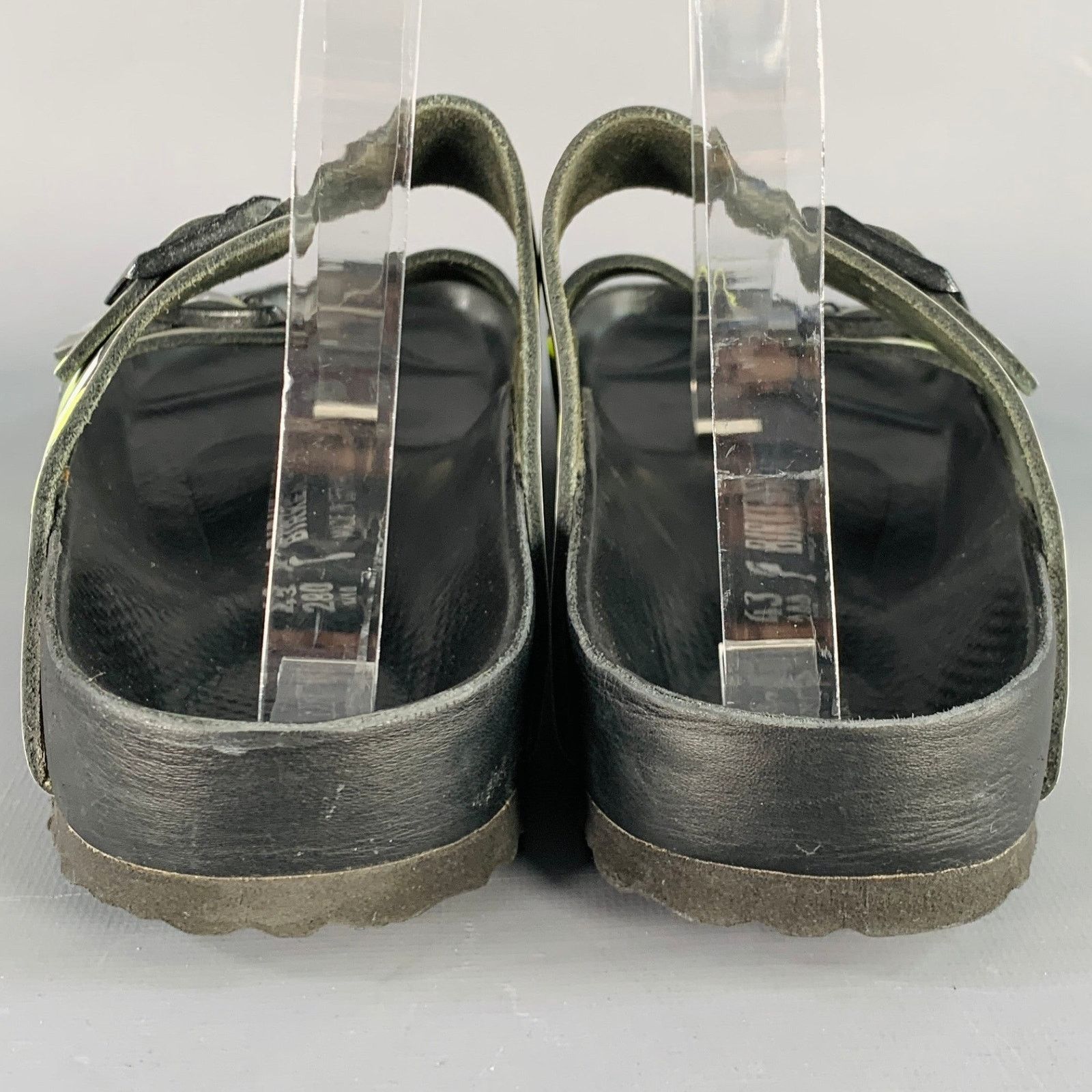 Valentino Size 10 Green Olive Camouflage Leather Belted Sandals Size US 10 / EU 43 - 3 Thumbnail