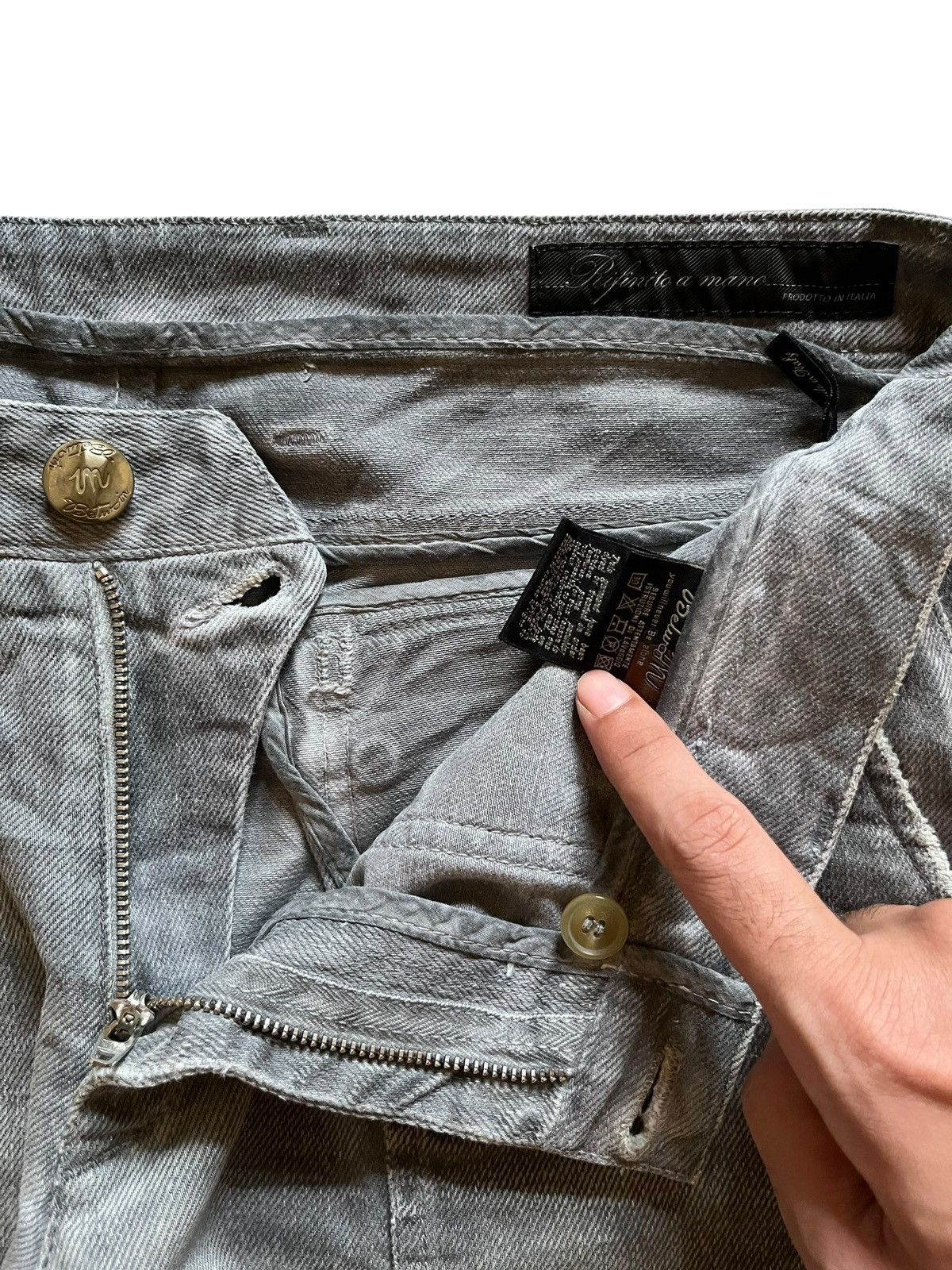 Other Vintage Italian Brand Two Tone Distressed Fatigue Jeans Size US 33 - 12 Thumbnail