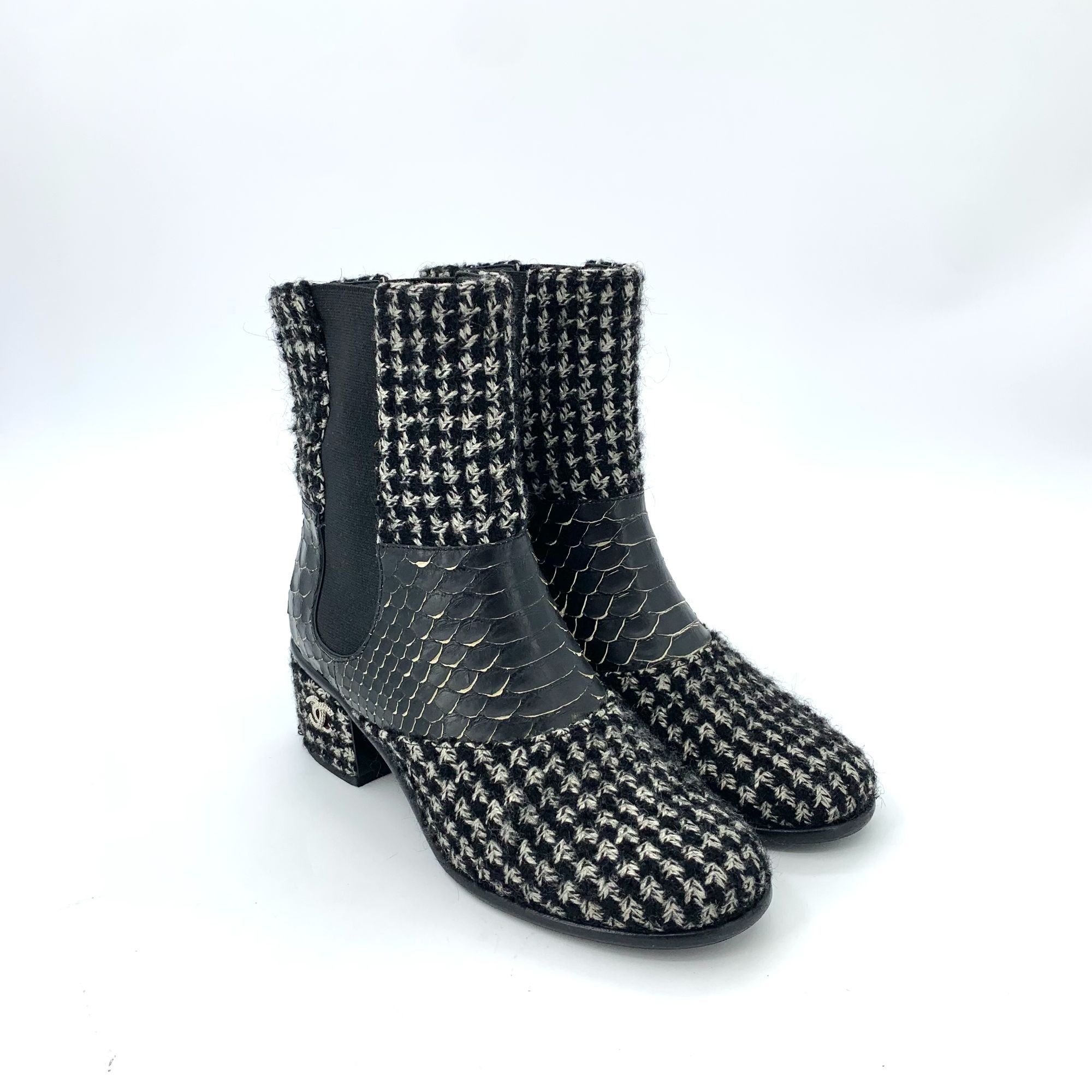 Chanel Chanel Womens Tweed & Leather Boots Size 35.5 Made In Italy Size US 5 / IT 35 - 7 Thumbnail