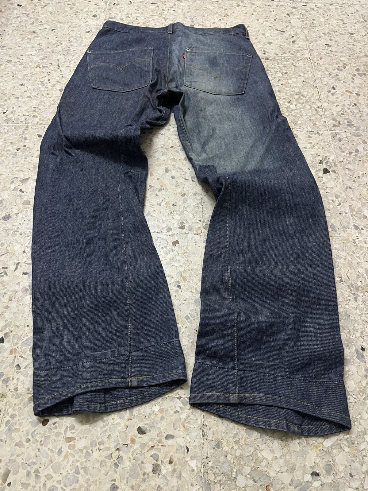 Levi's Vintage Clothing VINTAGE LEVI’S ENGINEERED RELAXED JEANS TWO-TONE ARCHIVE MIJ Size US 34 / EU 50 - 11 Thumbnail