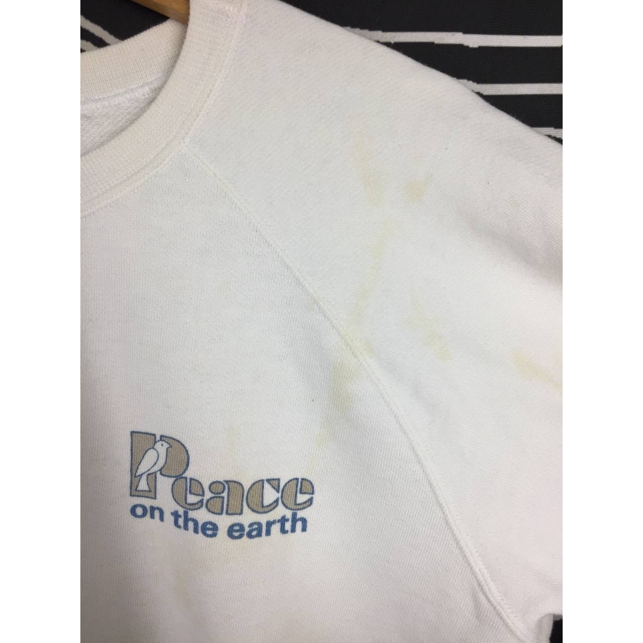 Vintage Vtg Distressed Peace On The Earth Boxy Fit Sweatshirt Size US M / EU 48-50 / 2 - 5 Thumbnail