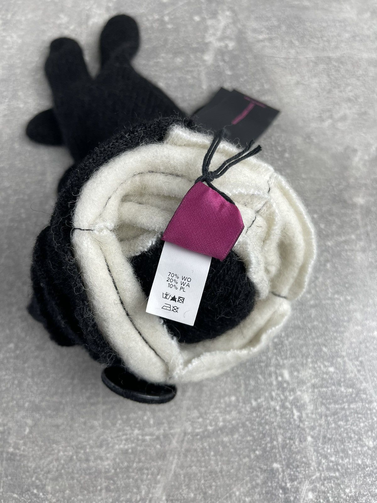 Other Save the Queen Luxury Italian Wool Blend Knit Gloves Black Size ONE SIZE - 8 Thumbnail