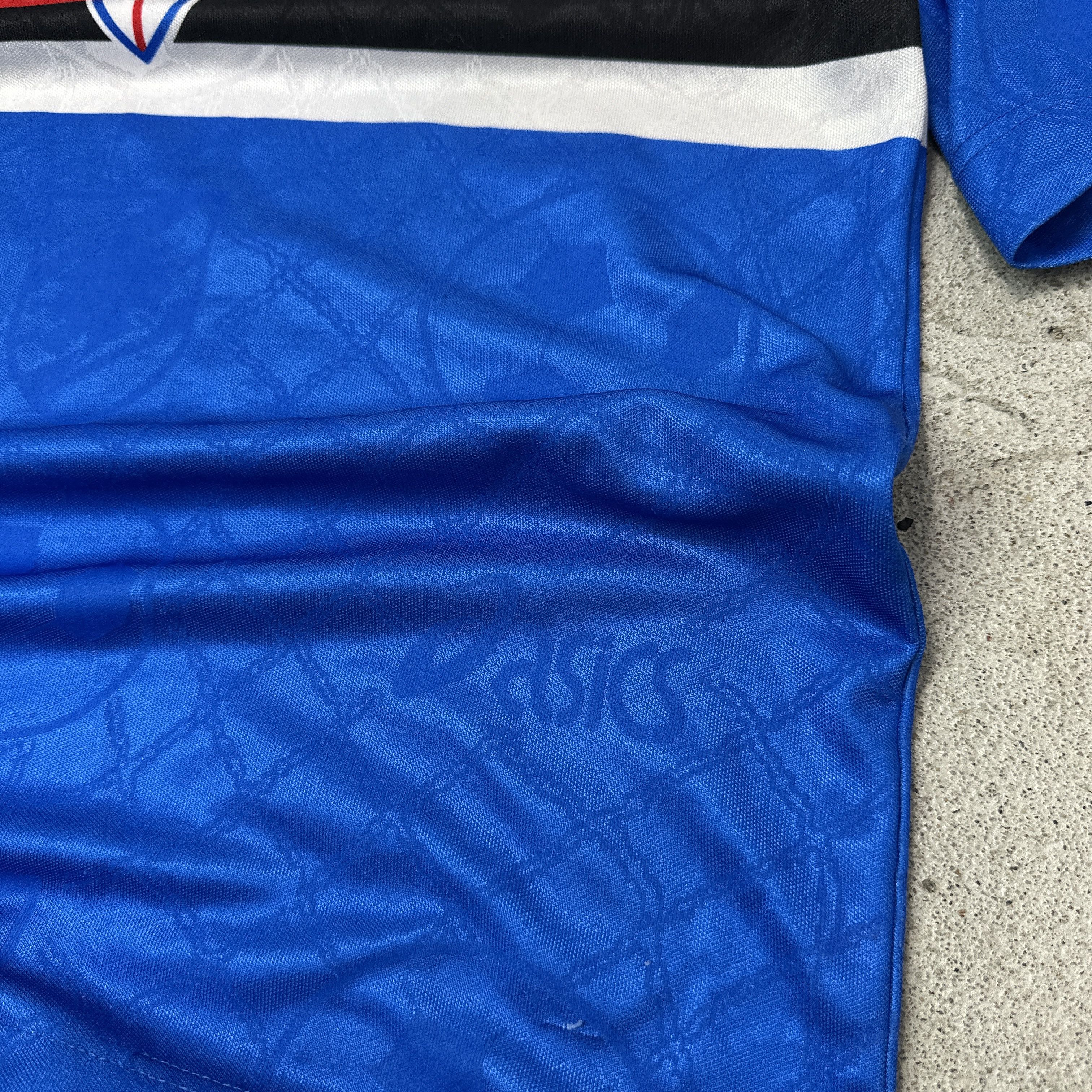 Asics Vintage Sporty Asics Sampdoria 94/95 Home Jersey Y2K Size US L / EU 52-54 / 3 - 3 Thumbnail