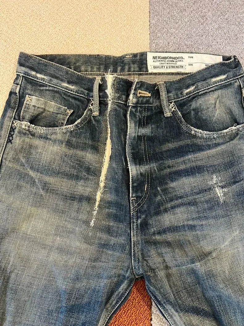 Neighborhood Neighborhood size M Jeans Size US 27 - 2 Thumbnail