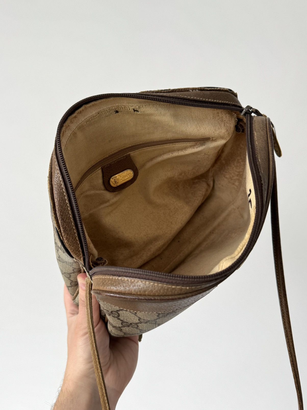 Gucci × Vintage Vintage Gucci GG Supreme PVC Shoulder Bag Size ONE SIZE - 10 Thumbnail