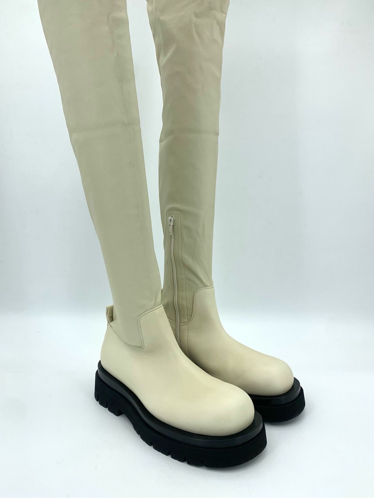 Bottega Veneta Bottega Veneta Women's Thick-Sole High-Heel Leather Boots Size US 7 / IT 37 - 4 Thumbnail